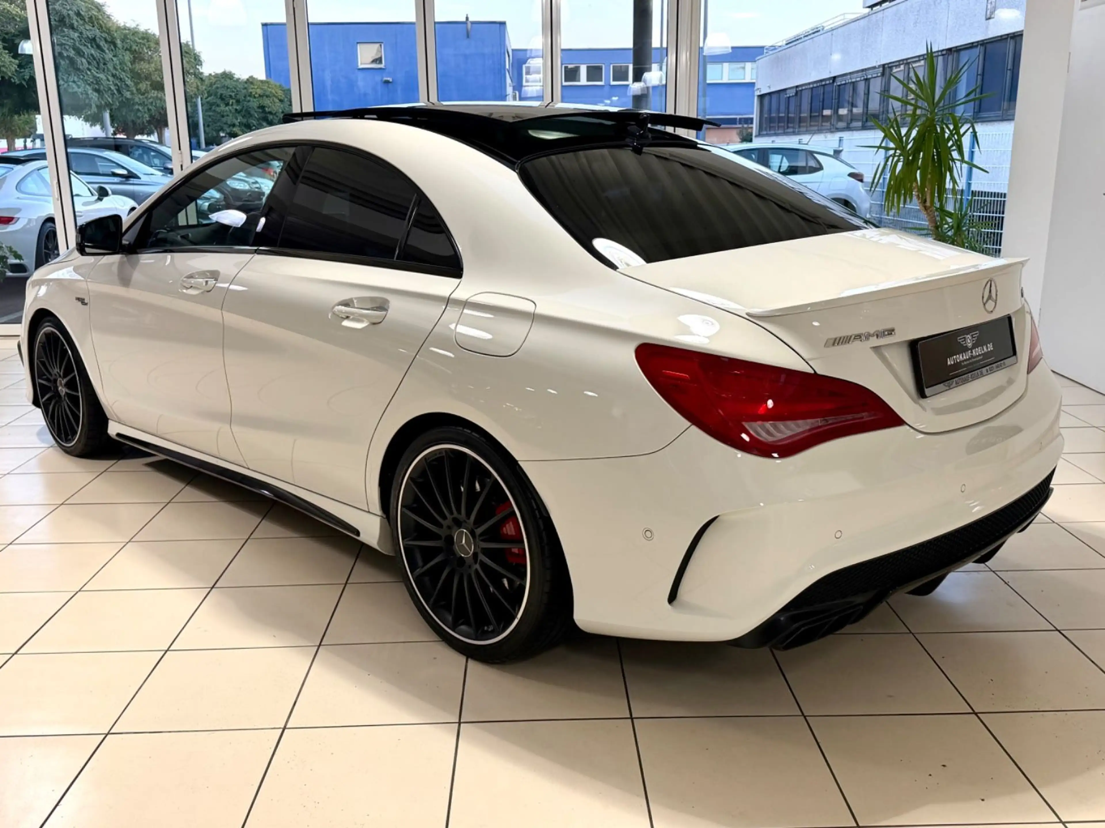 Mercedes-Benz CLA 45 AMG 4Matic — photo 2