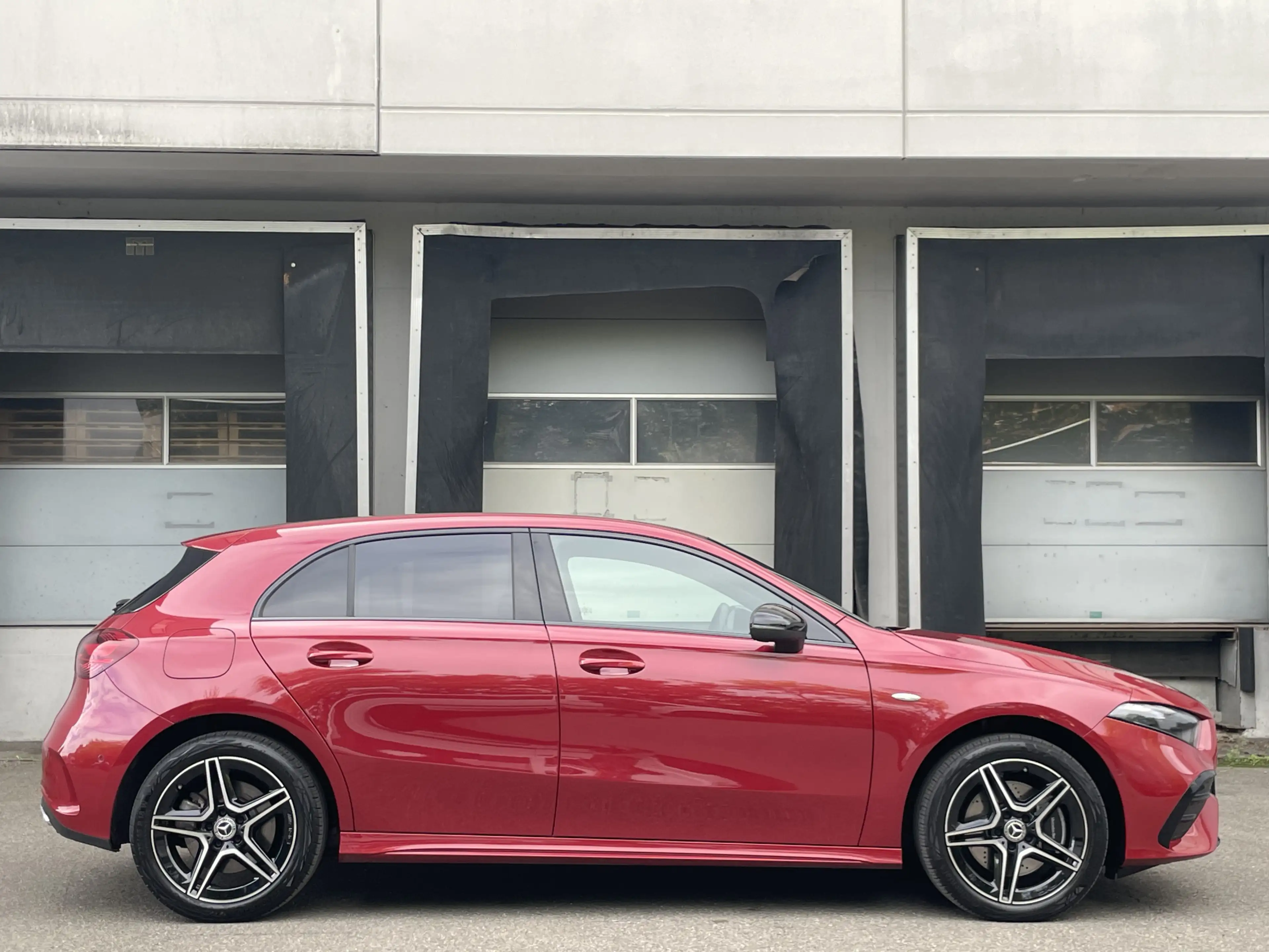 Mercedes-Benz A 250 e AMG LED Night MBUX Rü-Kamera Burmester — photo 7