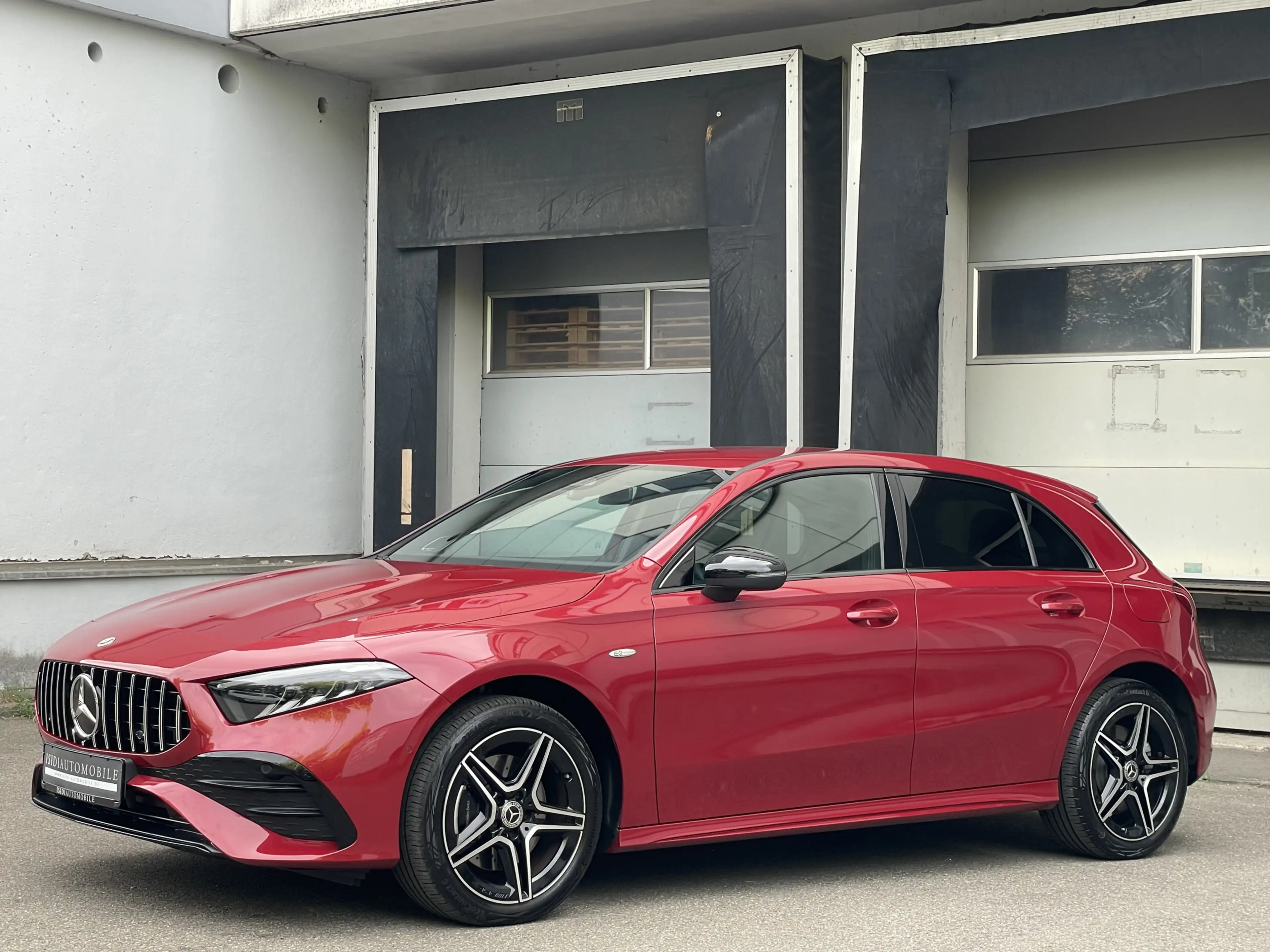 Mercedes-Benz A 250 e AMG LED Night MBUX Rü-Kamera Burmester — photo 2