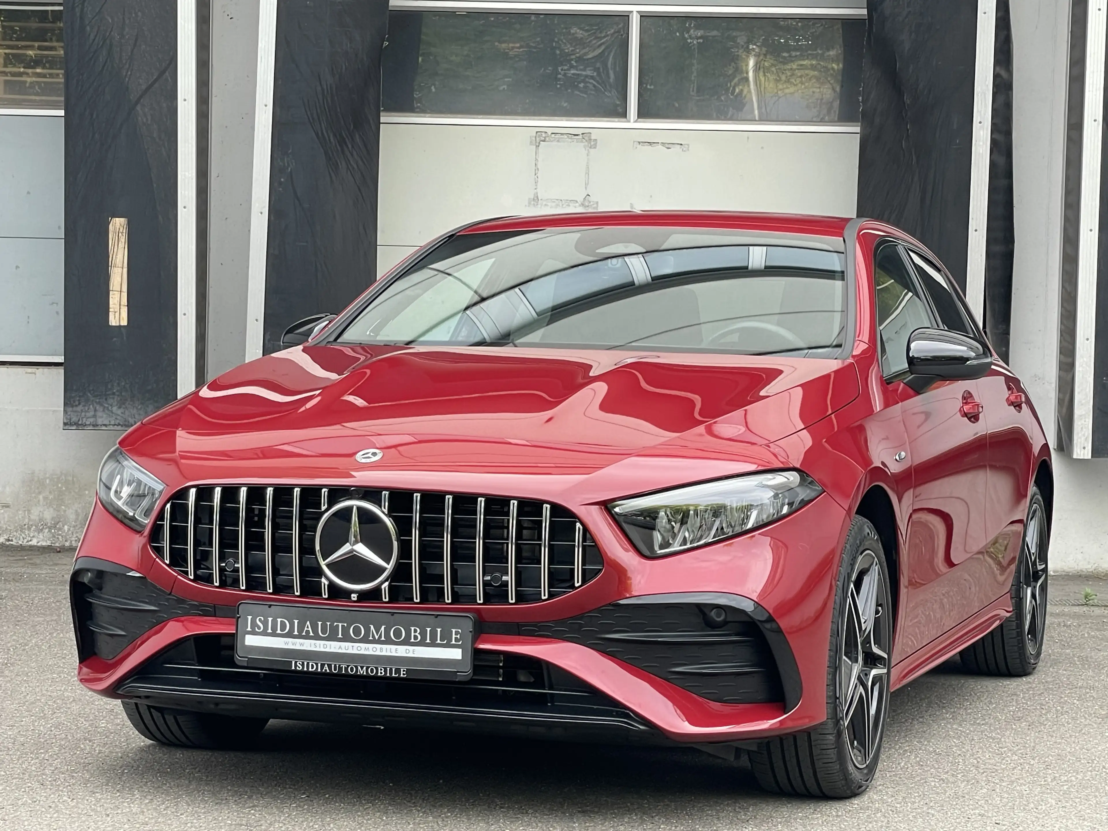 Mercedes-Benz A 250 e AMG LED Night MBUX Rü-Kamera Burmester