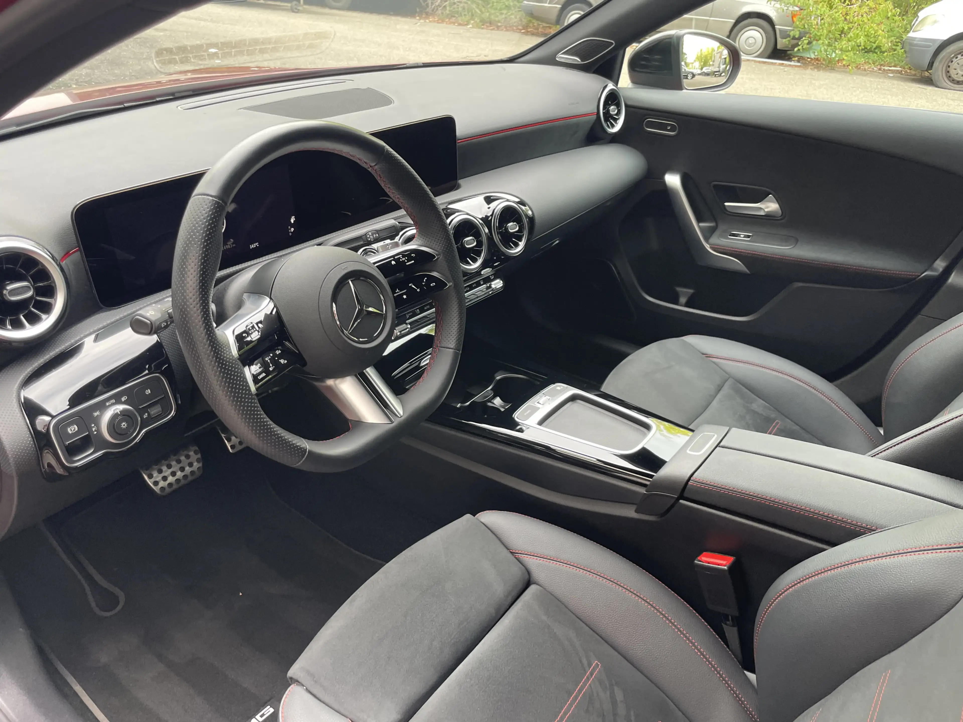 Mercedes-Benz A 250 e AMG LED Night MBUX Rü-Kamera Burmester — photo 12