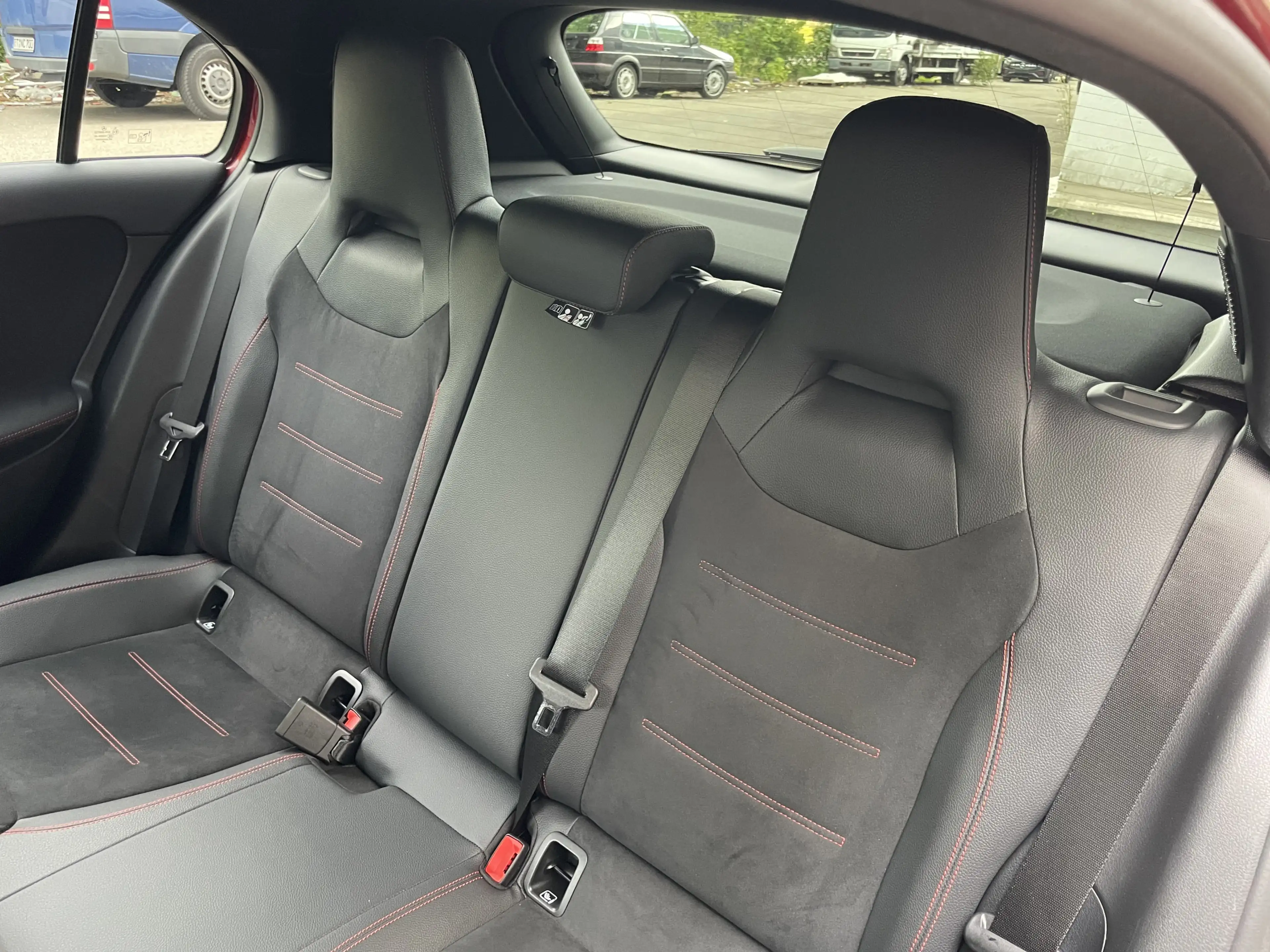 Mercedes-Benz A 250 e AMG LED Night MBUX Rü-Kamera Burmester — photo 15