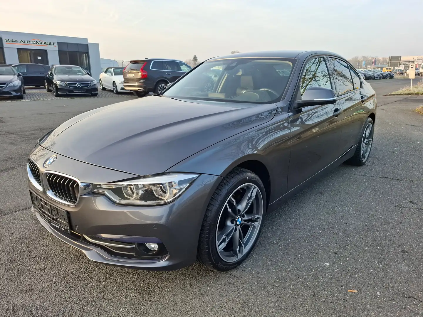 BMW 320 320 d xDrive Sport Line*Leder*LED*Kamera*NAVI*HiFi Gris - 1