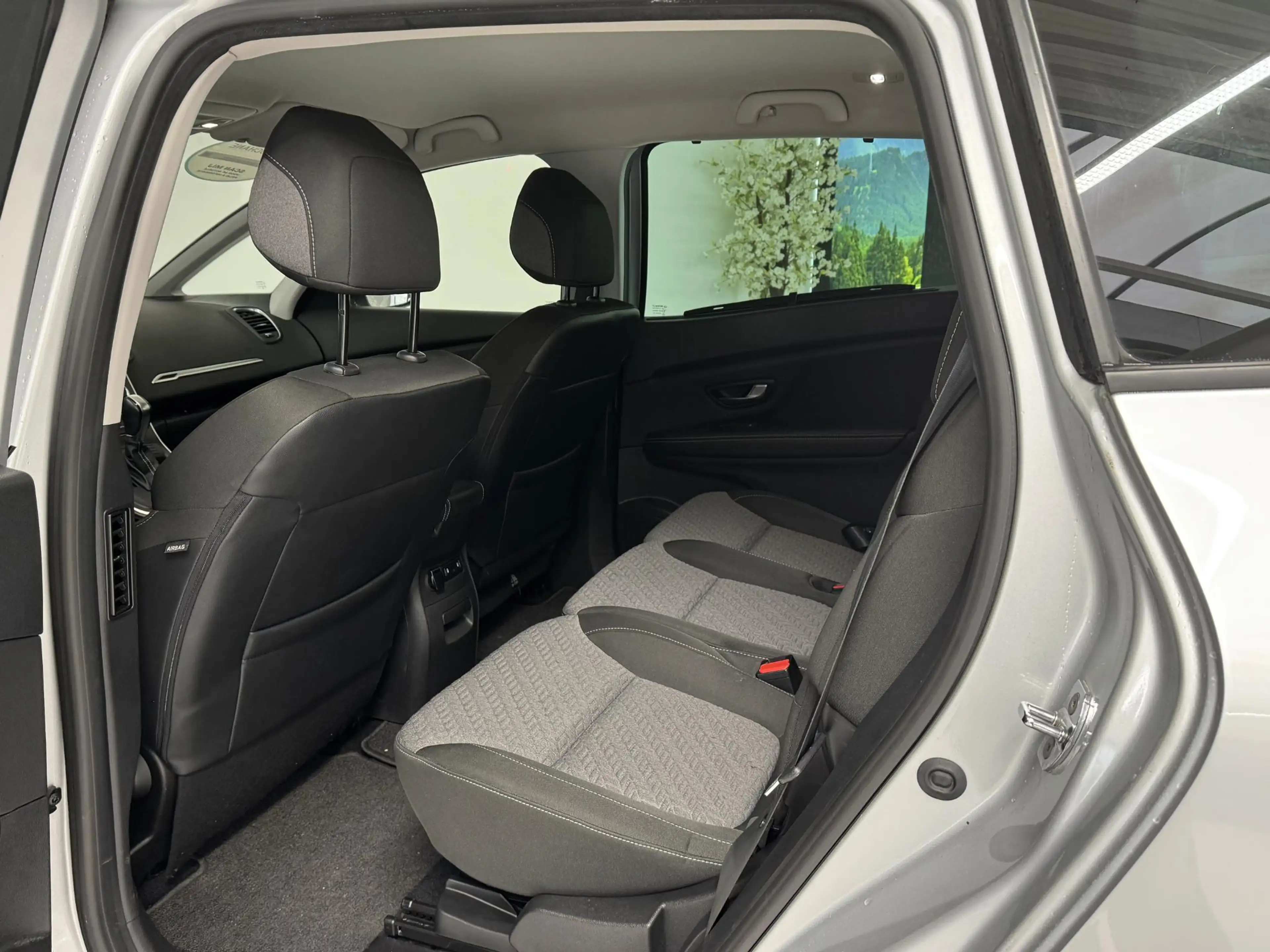Renault Grand Scenic 1.3 TCe Limited 7p. | Automaat | Navigatie | Camer — photo 28