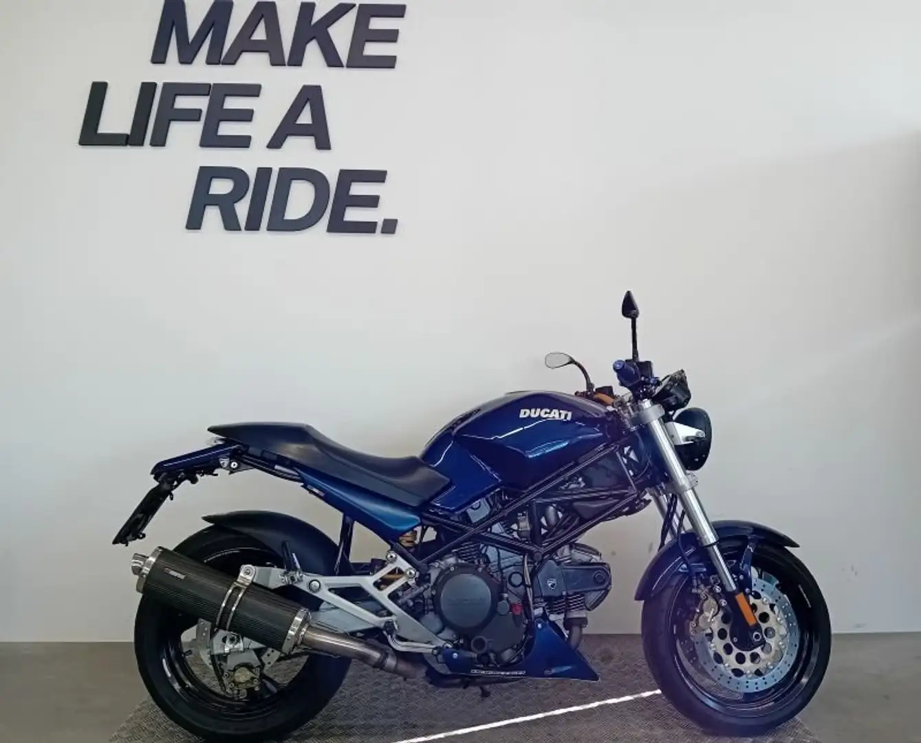 Ducati Monster 600 Blu/Azzurro - 1