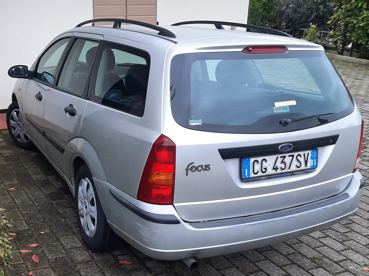 Ford Focus Focus SW 1.6i 16v Ghia FL - 2
