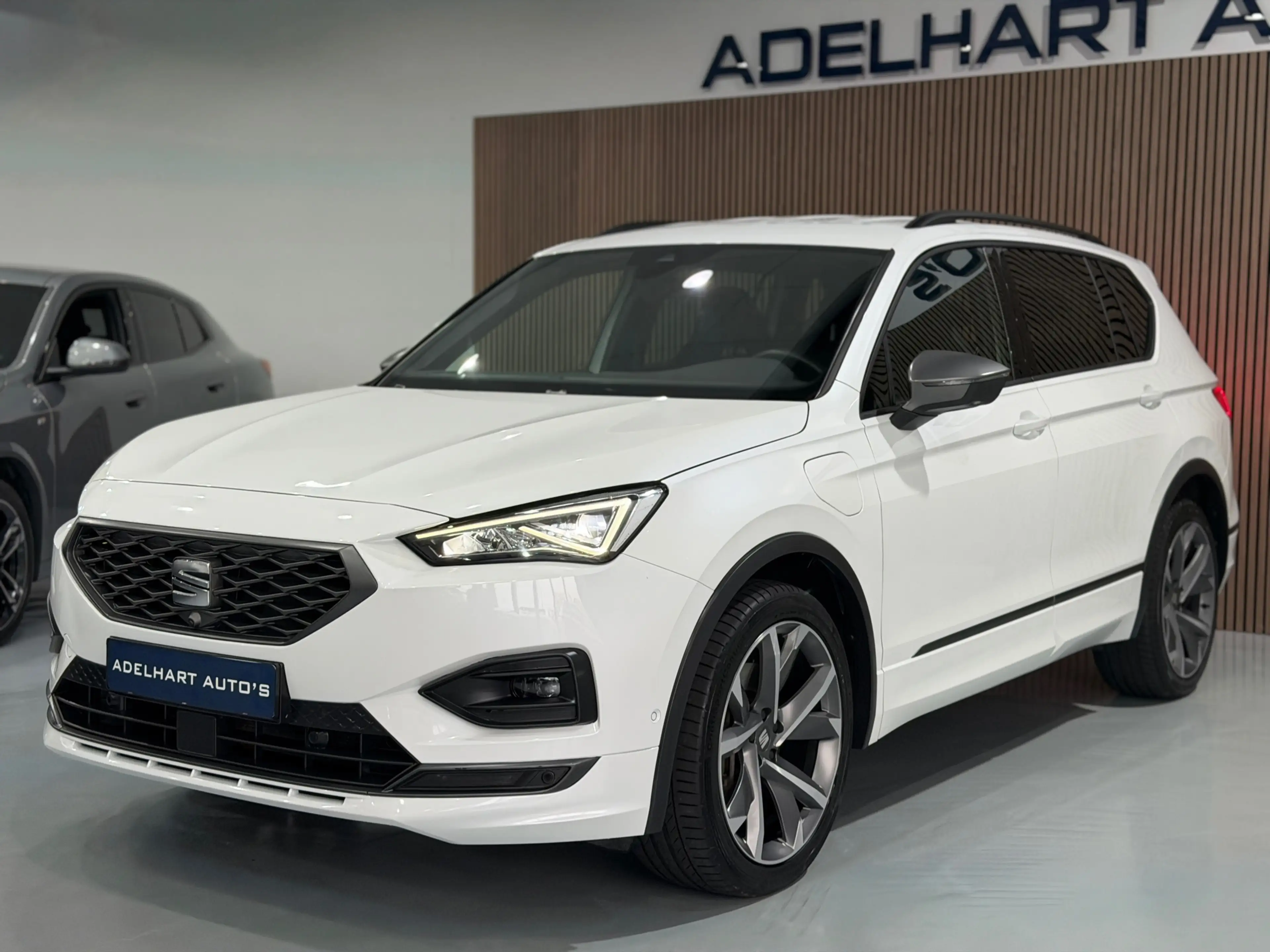SEAT Tarraco 1.4 TSI e-Hybrid PHEV FR Business Intense / Naviga — photo 5