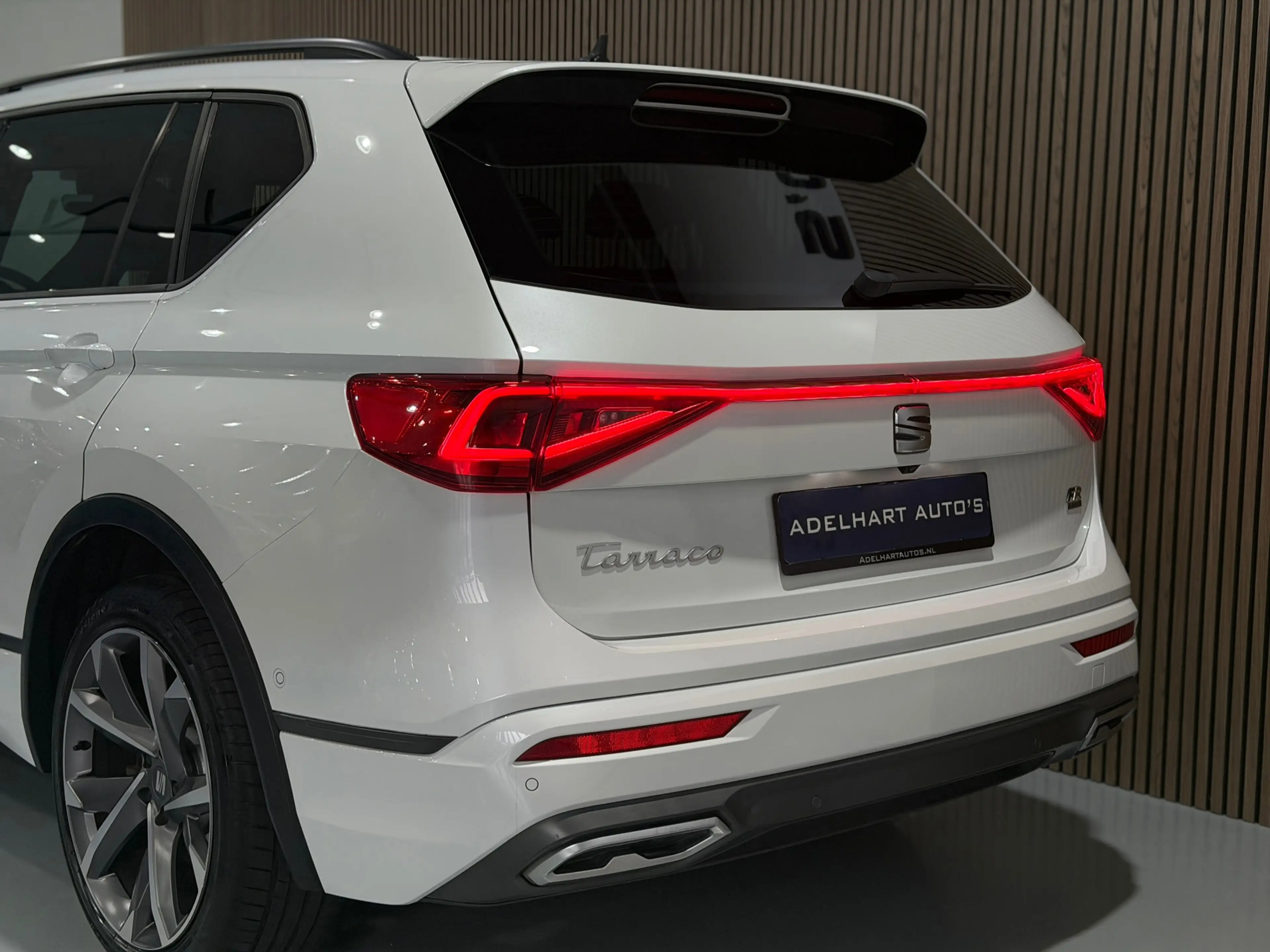 SEAT Tarraco 1.4 TSI e-Hybrid PHEV FR Business Intense / Naviga — photo 11
