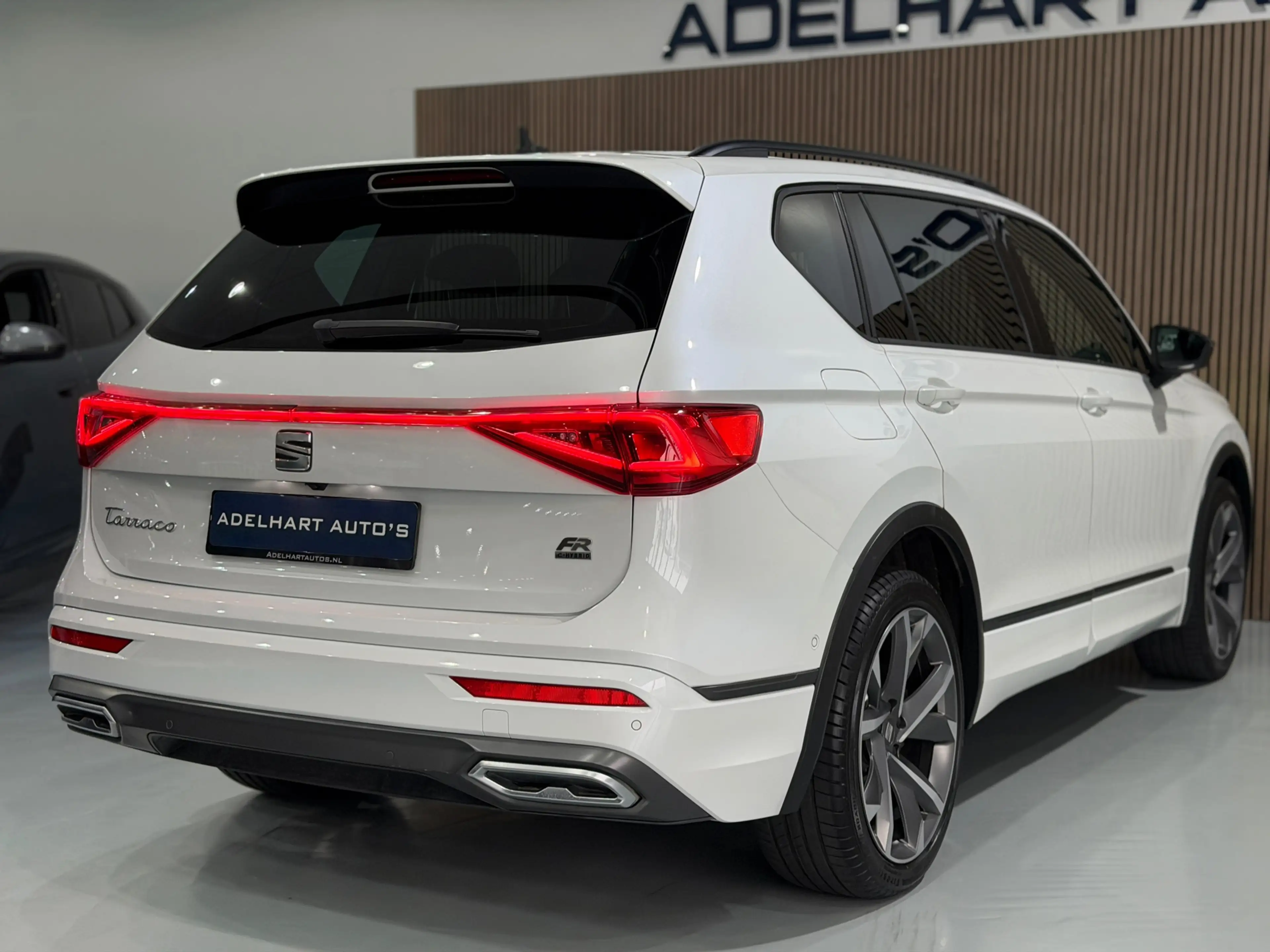 SEAT Tarraco 1.4 TSI e-Hybrid PHEV FR Business Intense / Naviga — photo 8