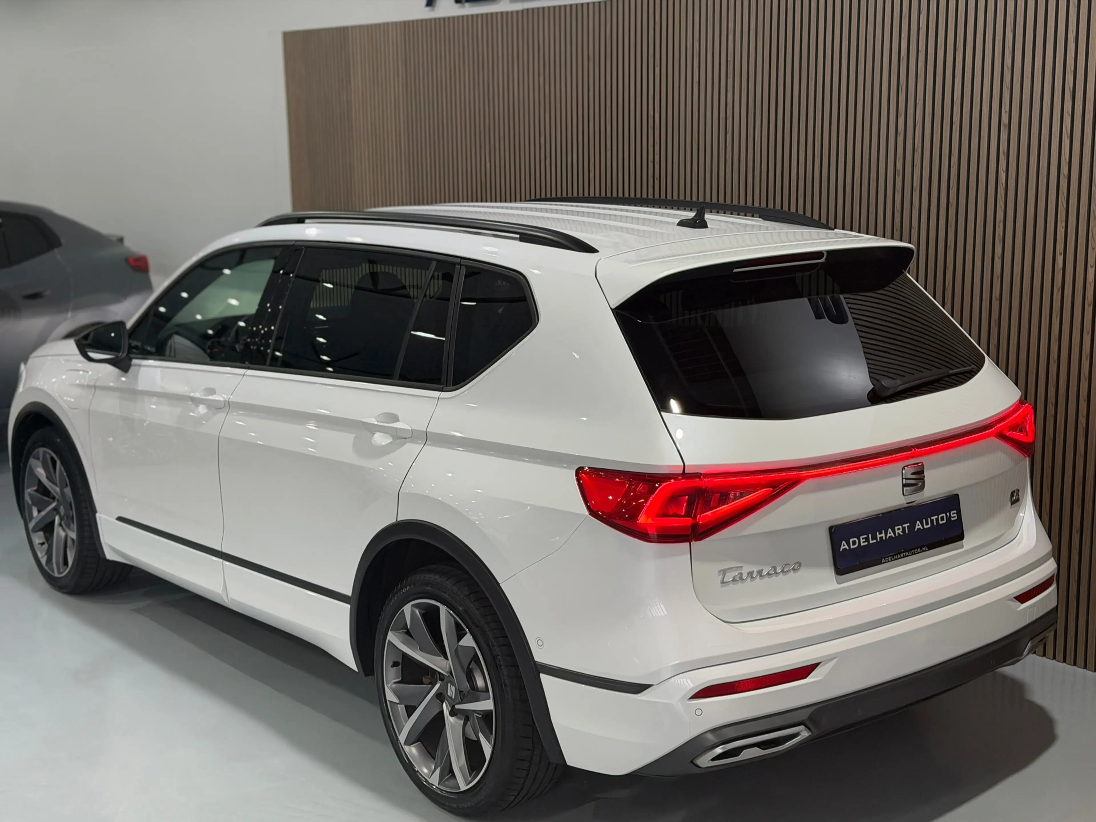 SEAT Tarraco 1.4 TSI e-Hybrid PHEV FR Business Intense / Naviga — photo 10