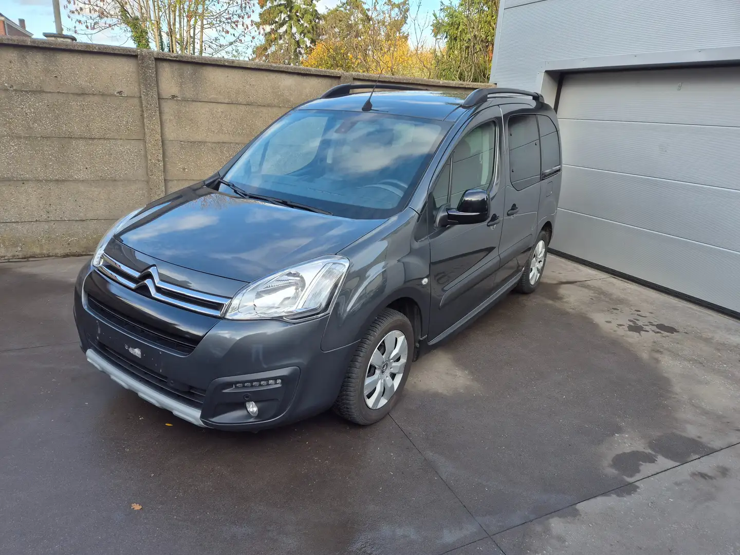 Citroen Berlingo Berlingo 1.6 HDi 100 Euro 6, Gps, impec, Garantie. Grijs - 1