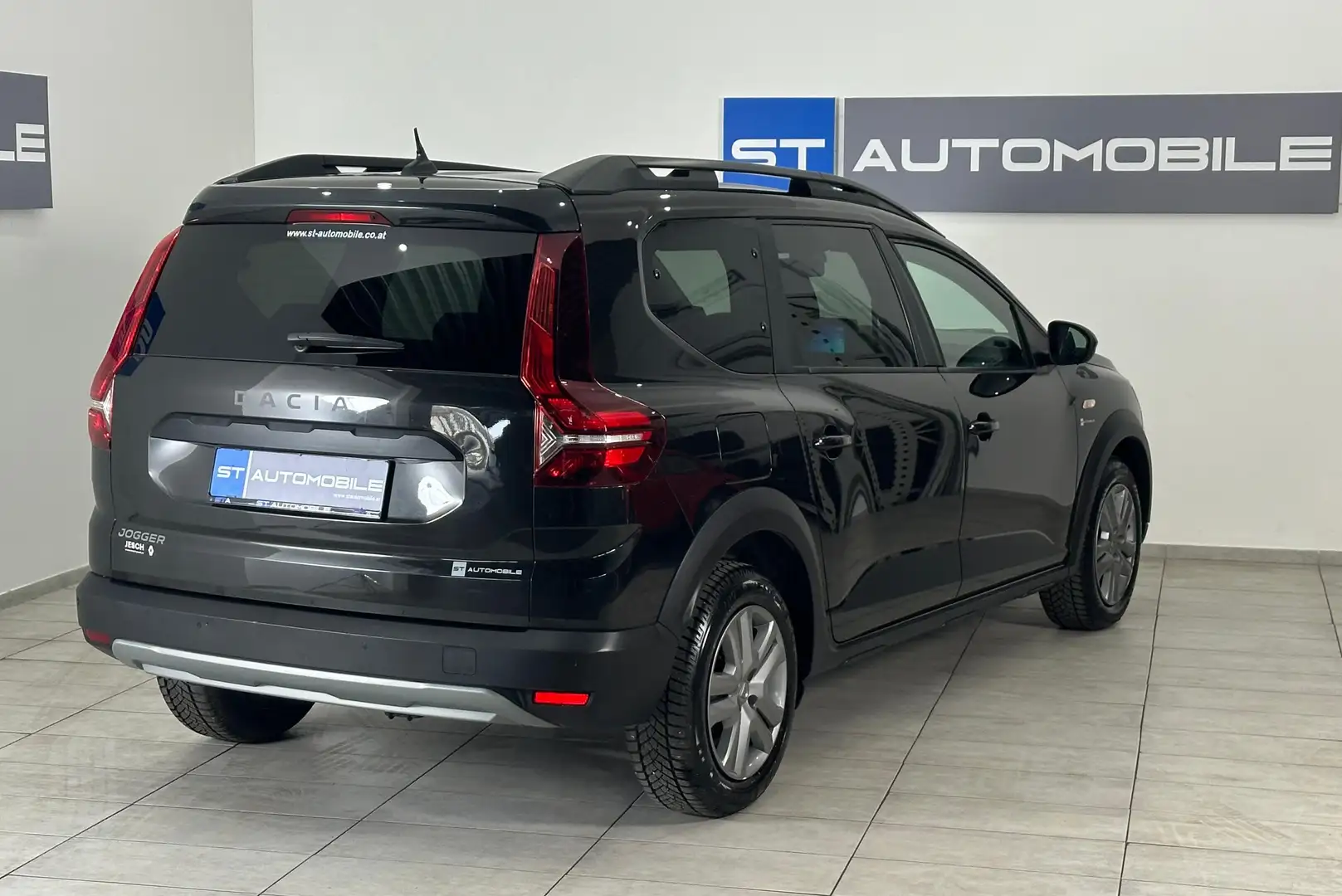 Dacia Jogger Comfort // 1.BESITZ // 7-SITZER // EINPARKHILFE // Schwarz - 2