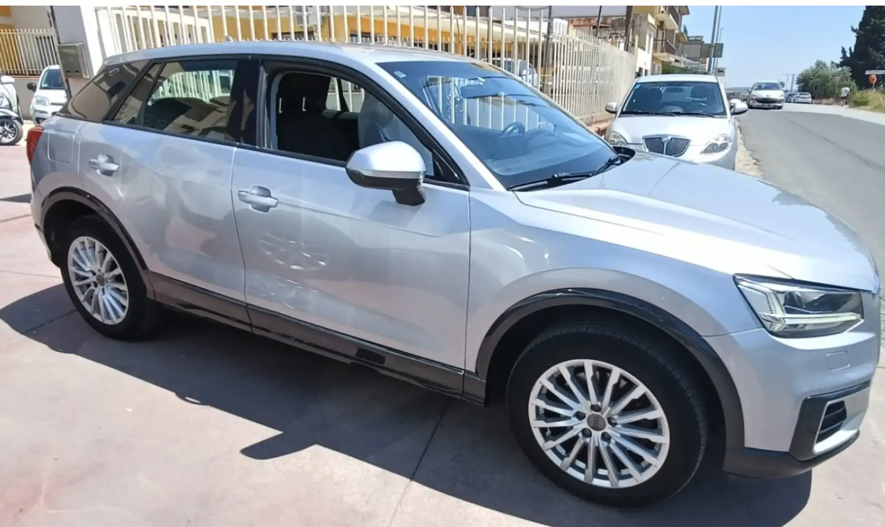 Audi Q2 1.6 tdi Design - 1