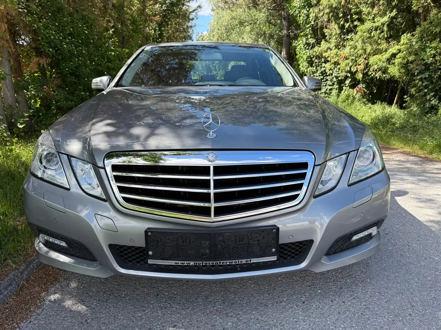 Mercedes-Benz E 220 E 220 CDI Aut.BlueEfficiency Avantgarde (212.002) Grau - 1