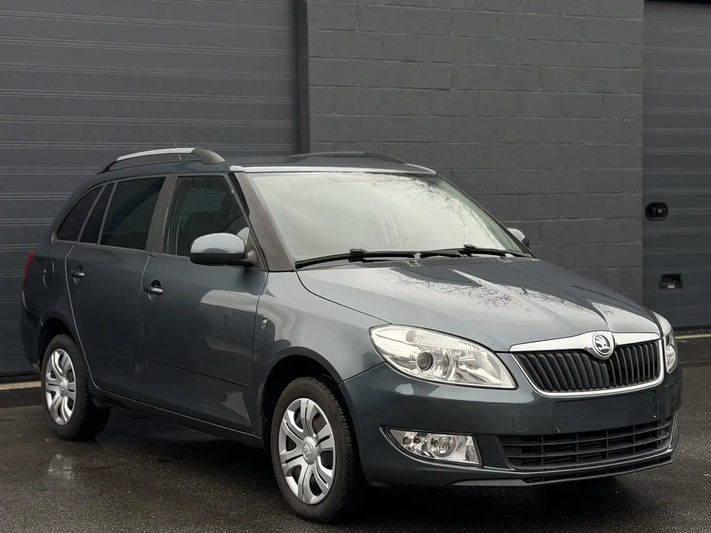 Skoda Fabia SW 1.6 CR TDi Elegance Prêt à immatriculer - 1