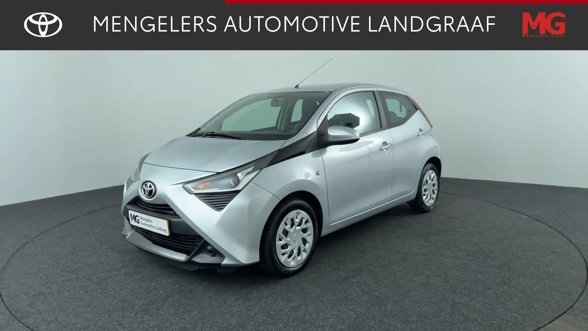 Toyota Aygo 1.0 VVT-i x-play Gris - 1