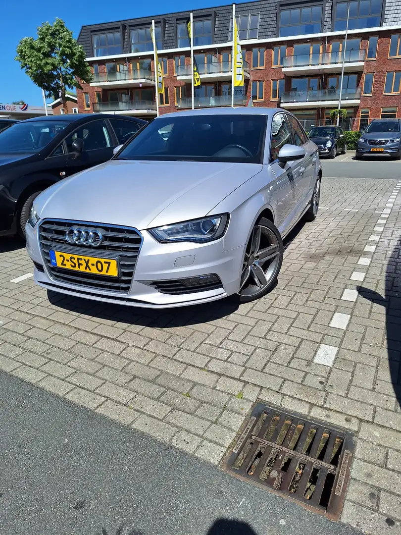 Audi A3 1.4 TFSI pro line plus Grijs - 2