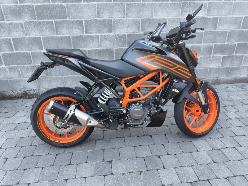 KTM 125 DUKE - foto 2