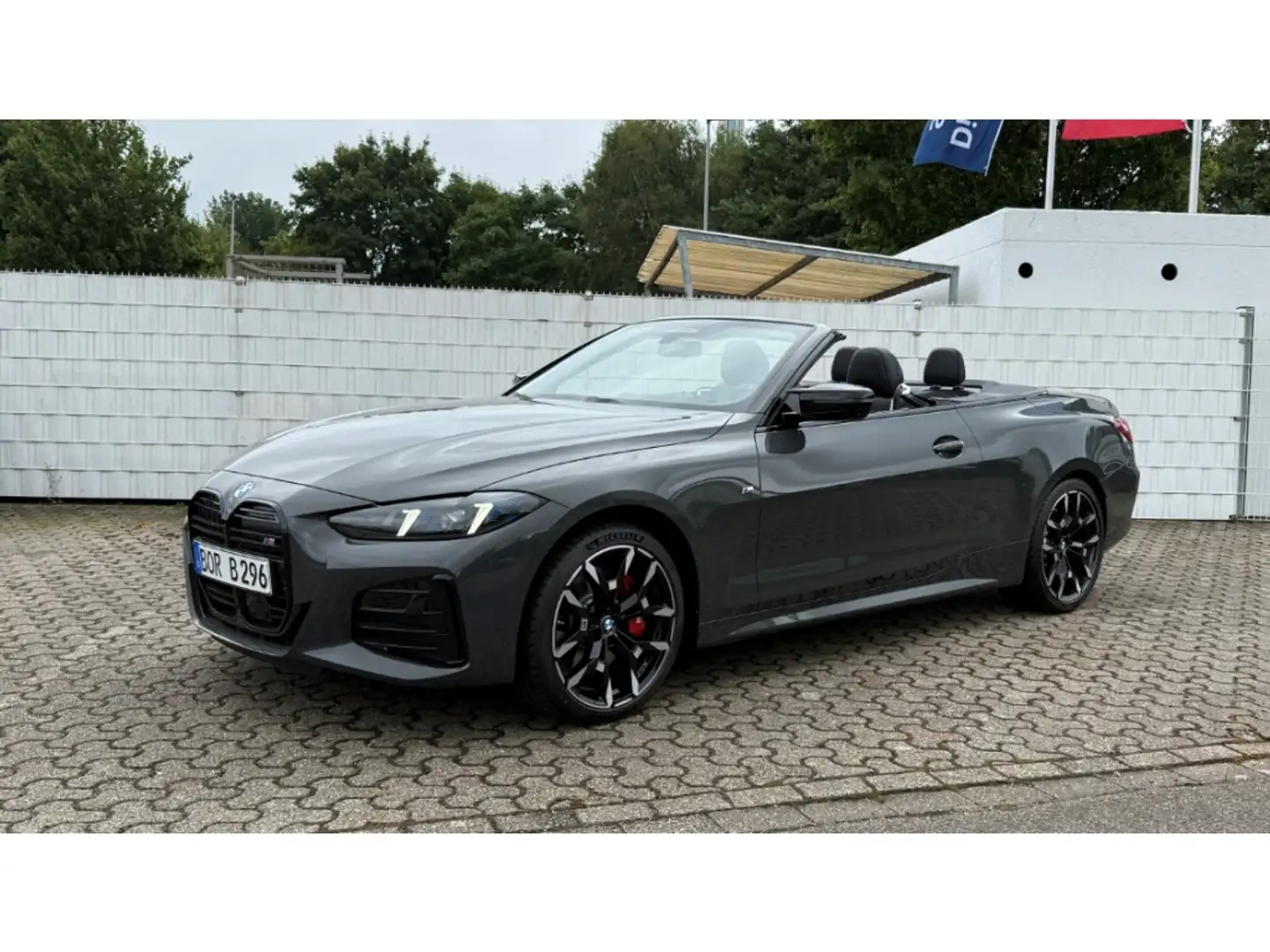 BMW 440 xDrive Cabrio AHK Harman/Kardon Lordose Park-Assis Grau - 2