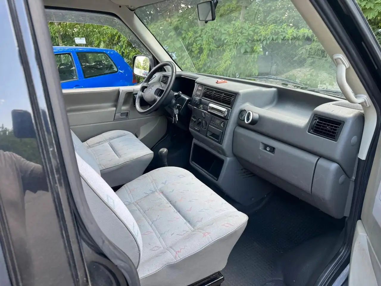 Volkswagen T4 Caravelle 2,5-TDI 75kW lang; HOCHDACH, foto 9