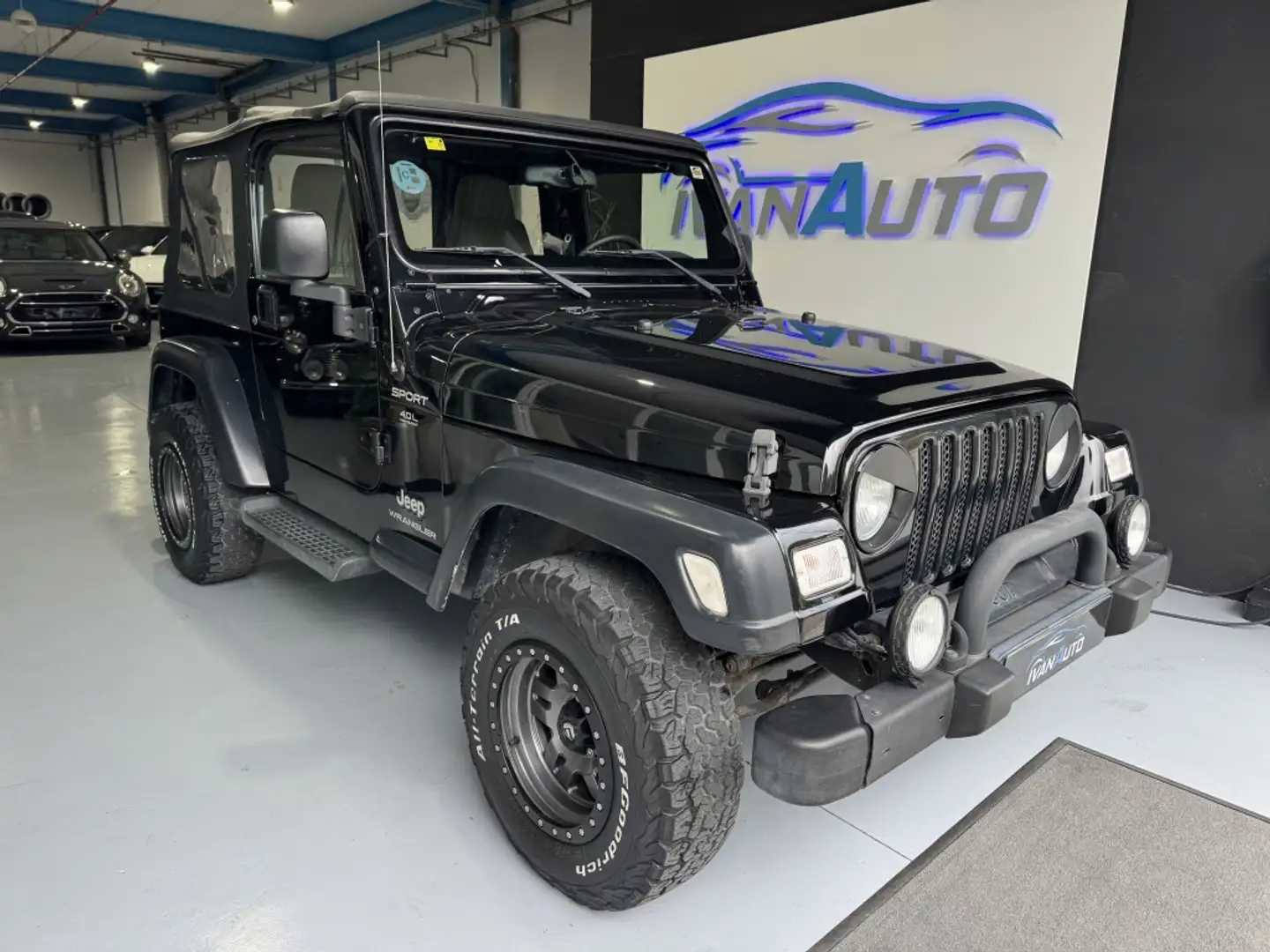 Jeep Wrangler 4.0 Sport Techo Lona AT Negro - 1