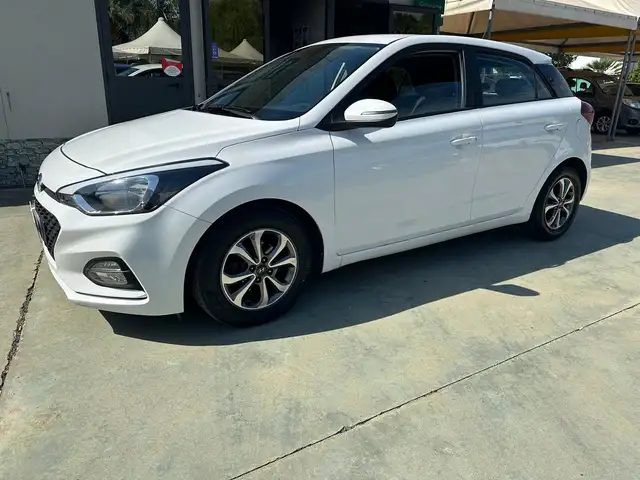 Hyundai i20 i20 II 2019 5p 1.2 mpi Tech Connect Pack 75cv