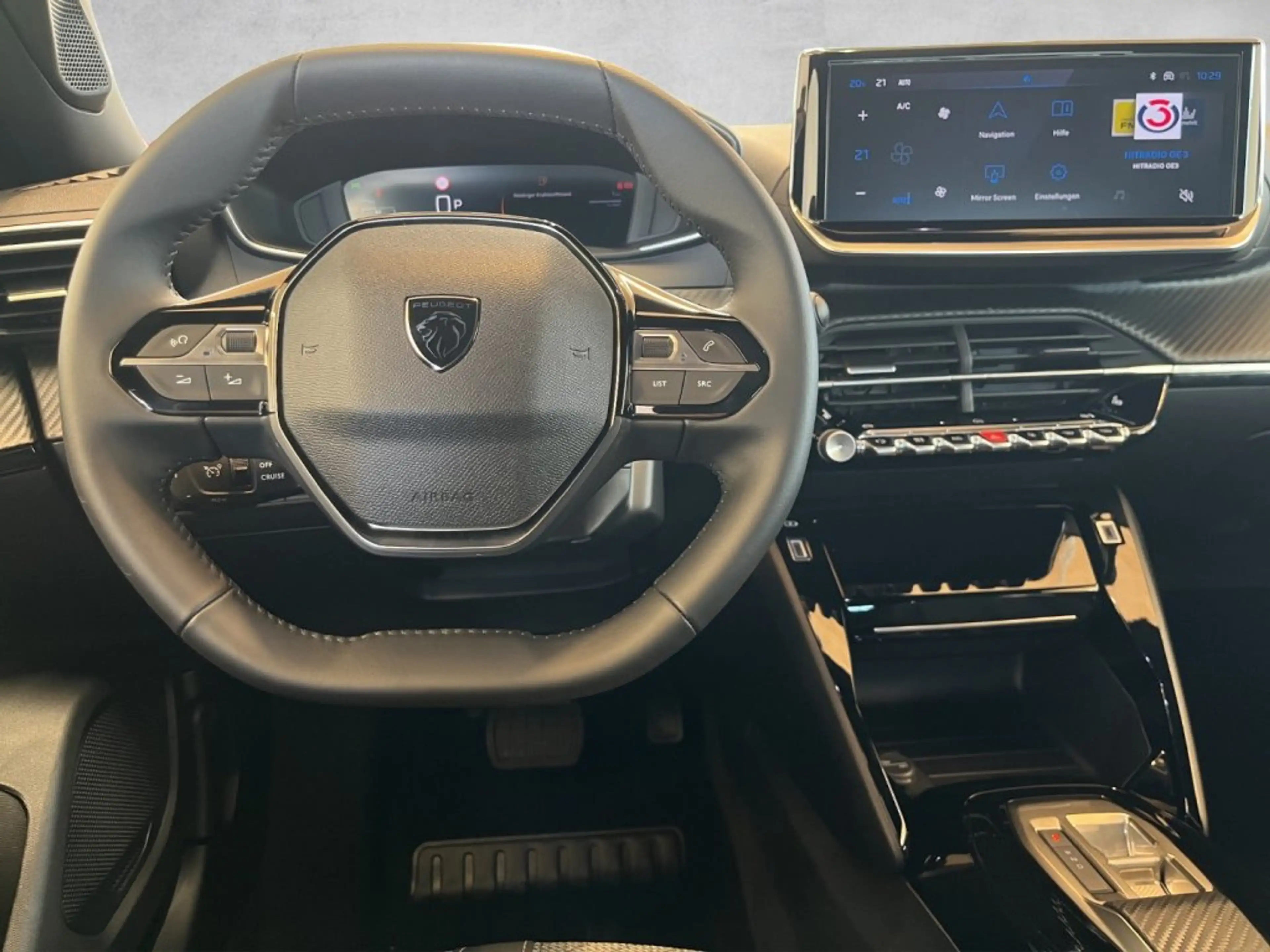 Peugeot 2008 Allure MHEV 110 e-DCS6 — photo 14