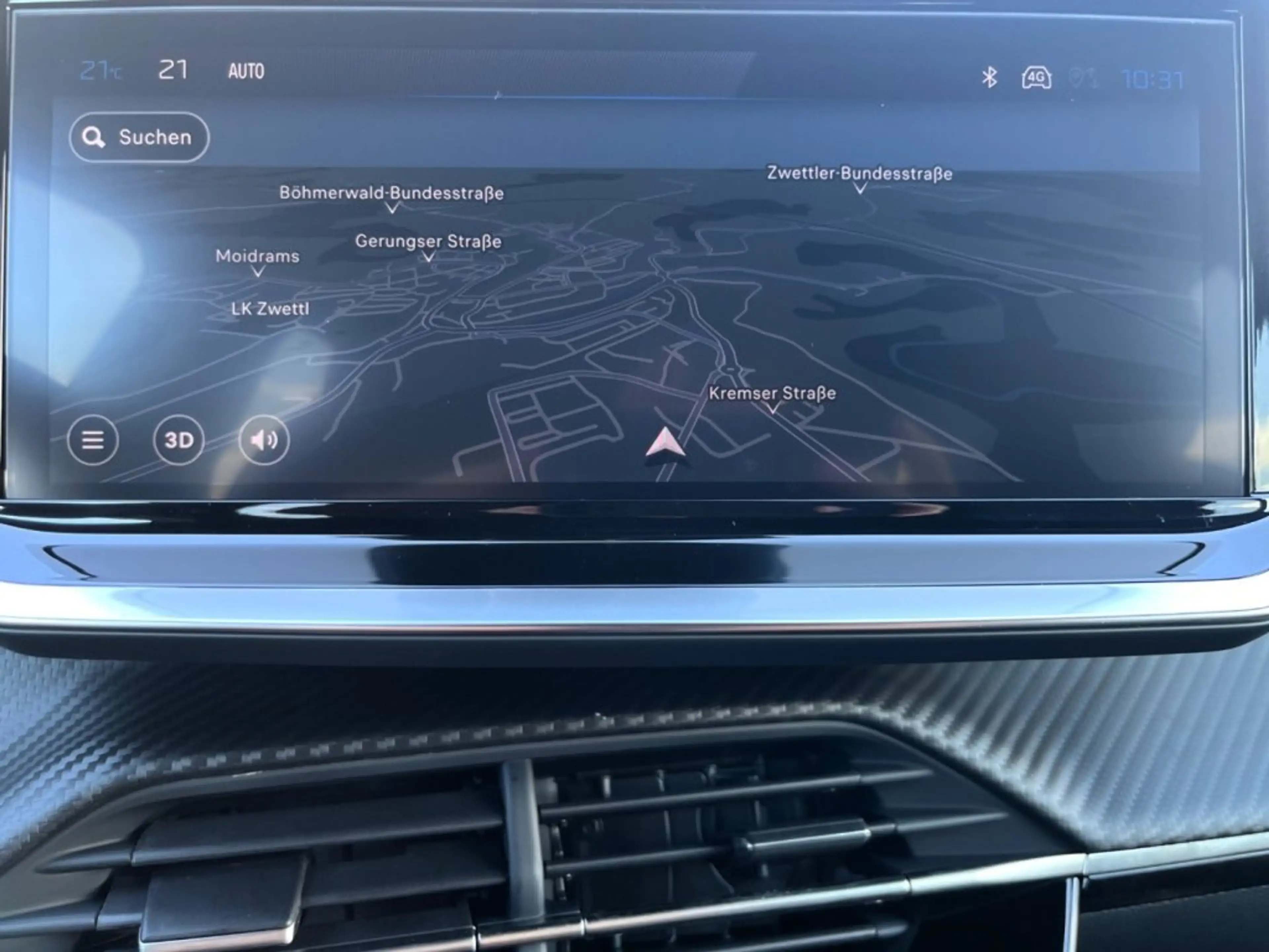 Peugeot 2008 Allure MHEV 110 e-DCS6 — photo 22