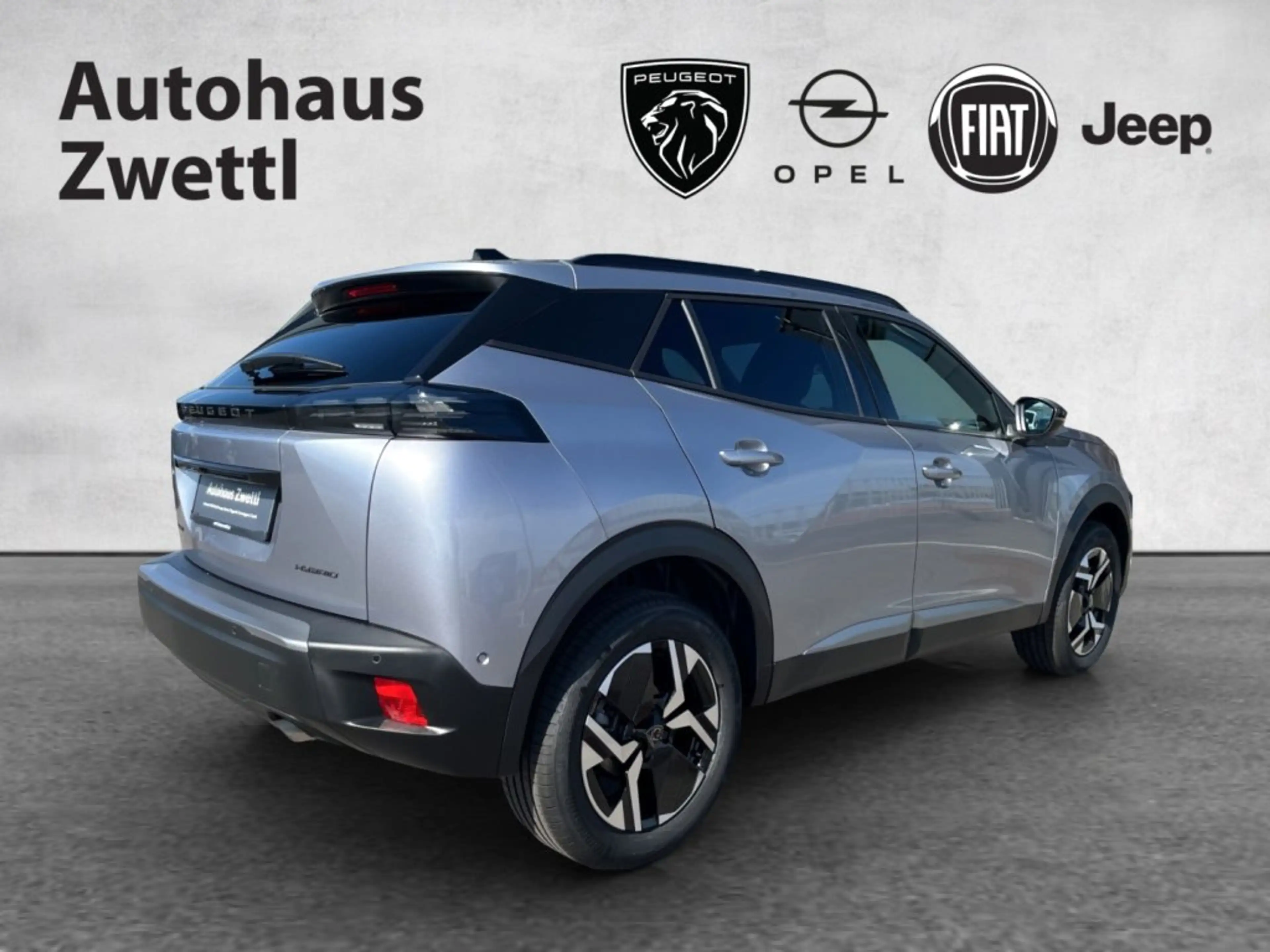 Peugeot 2008 Allure MHEV 110 e-DCS6 — photo 6