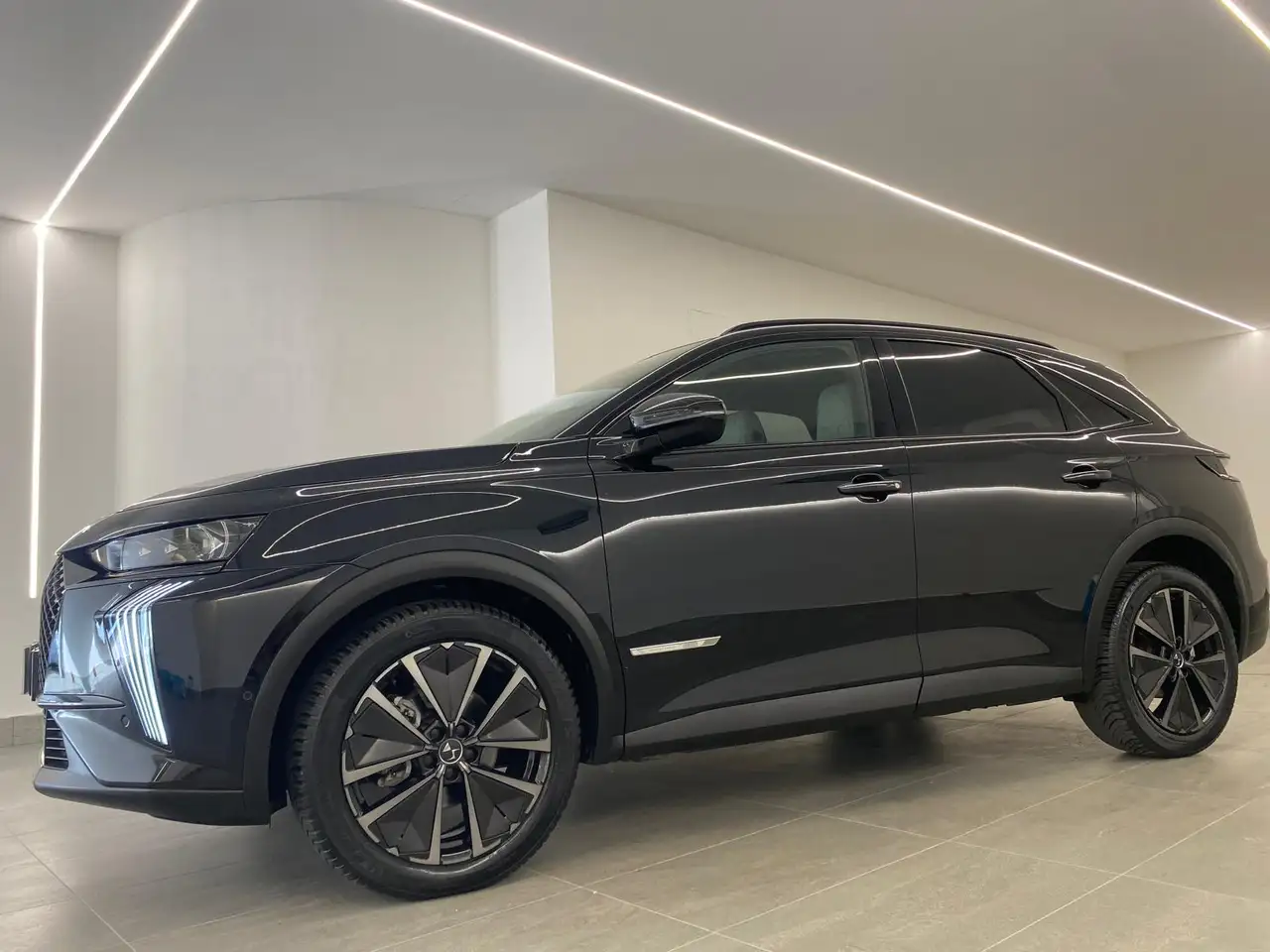 DS Automobiles DS 7 Crossback 2024