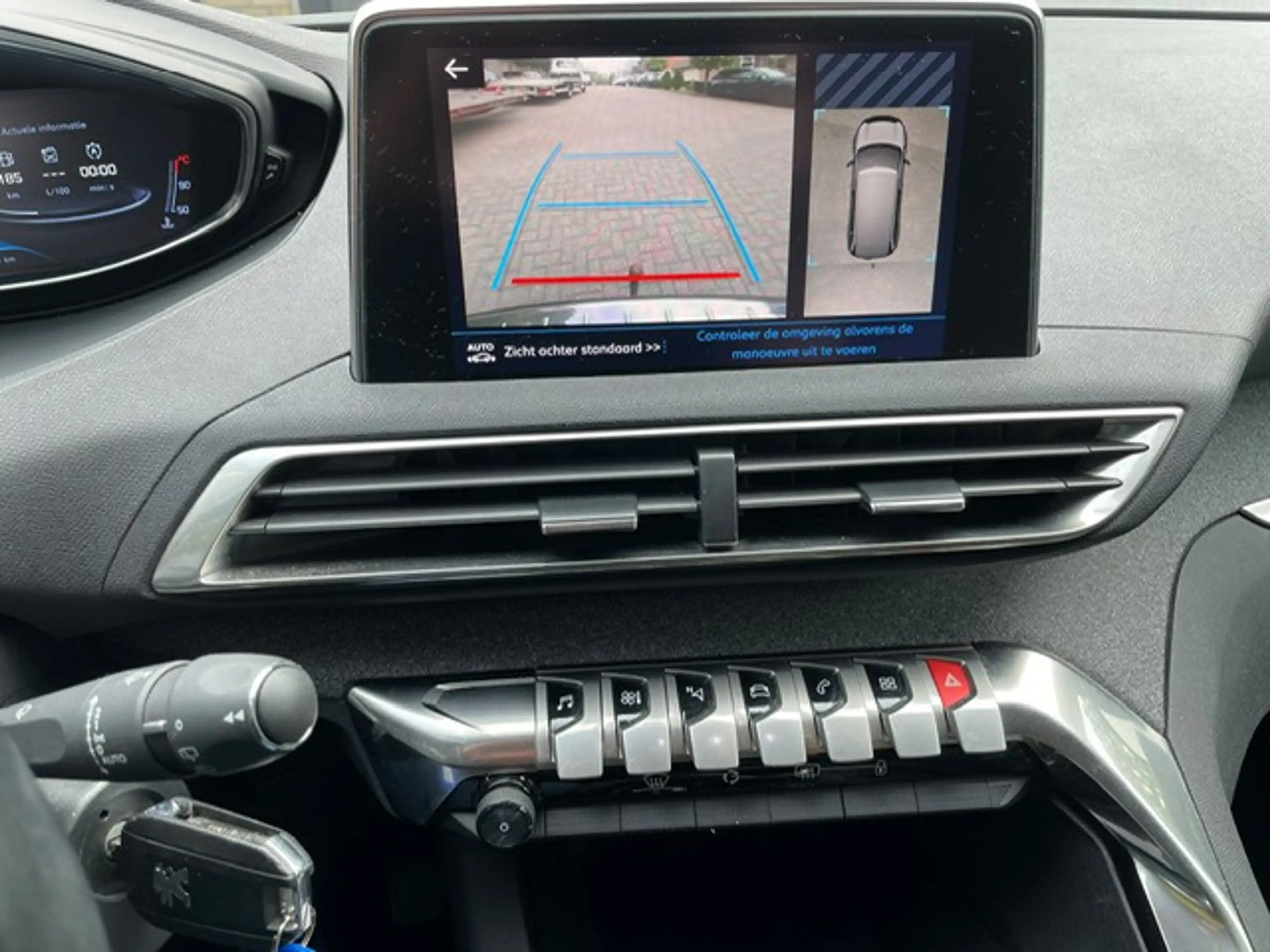 Peugeot 5008 1.2 PureTech Allure — photo 9