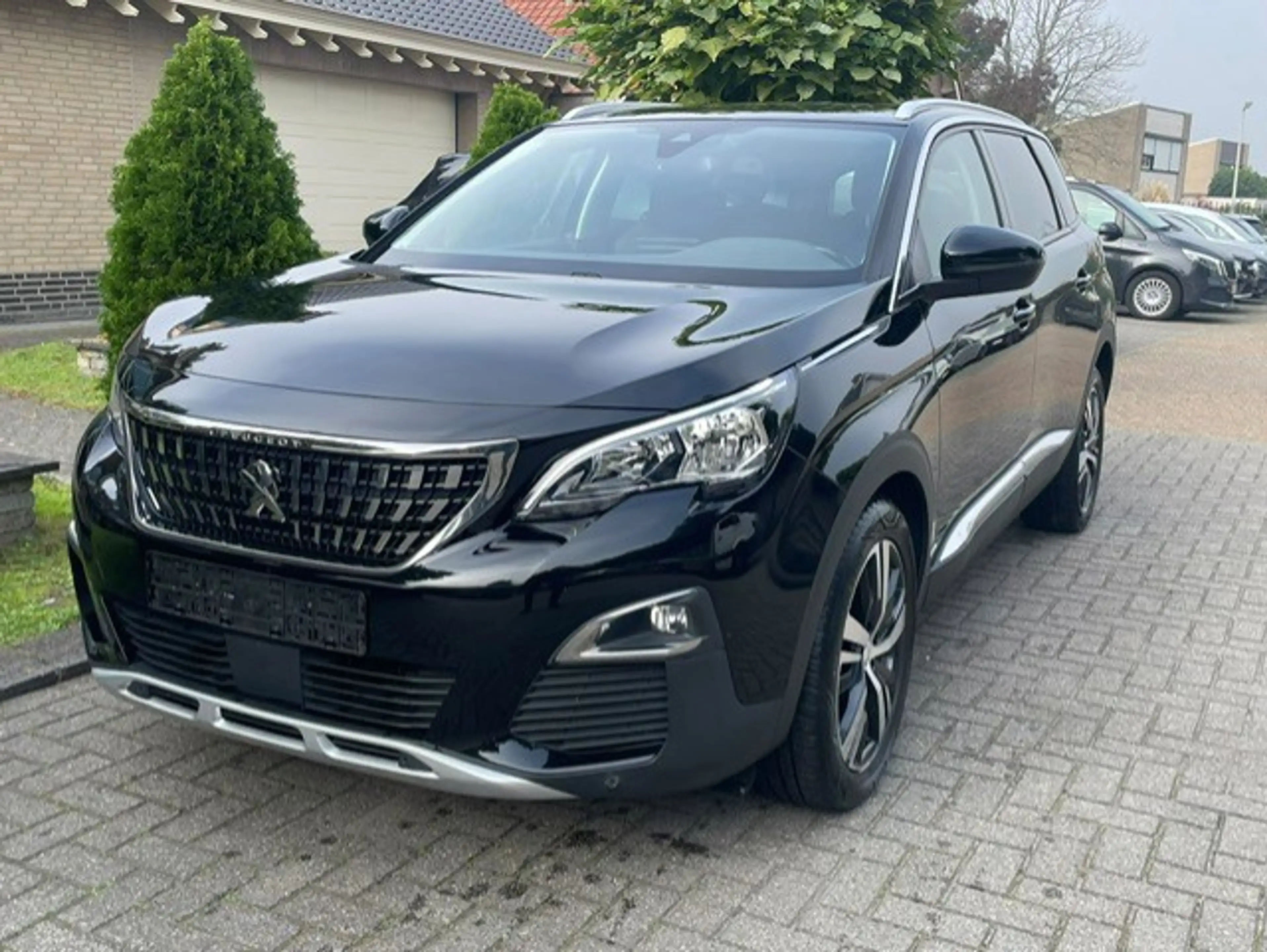 Peugeot 5008 1.2 PureTech Allure — photo 4