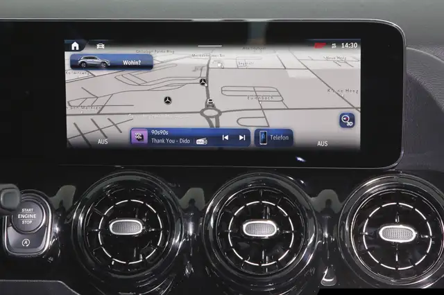 Mercedes-Benz Gla view 11