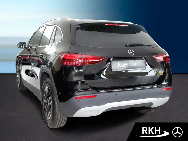 Mercedes-Benz Gla view 4