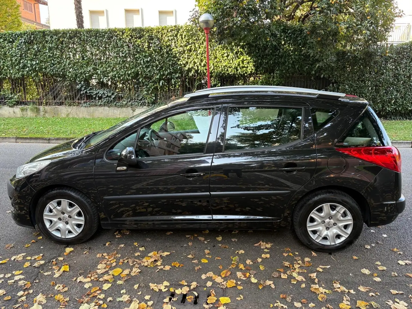 Peugeot 207 1.4 VTi 95CV SW Ciel Allure benzina Noir - 1