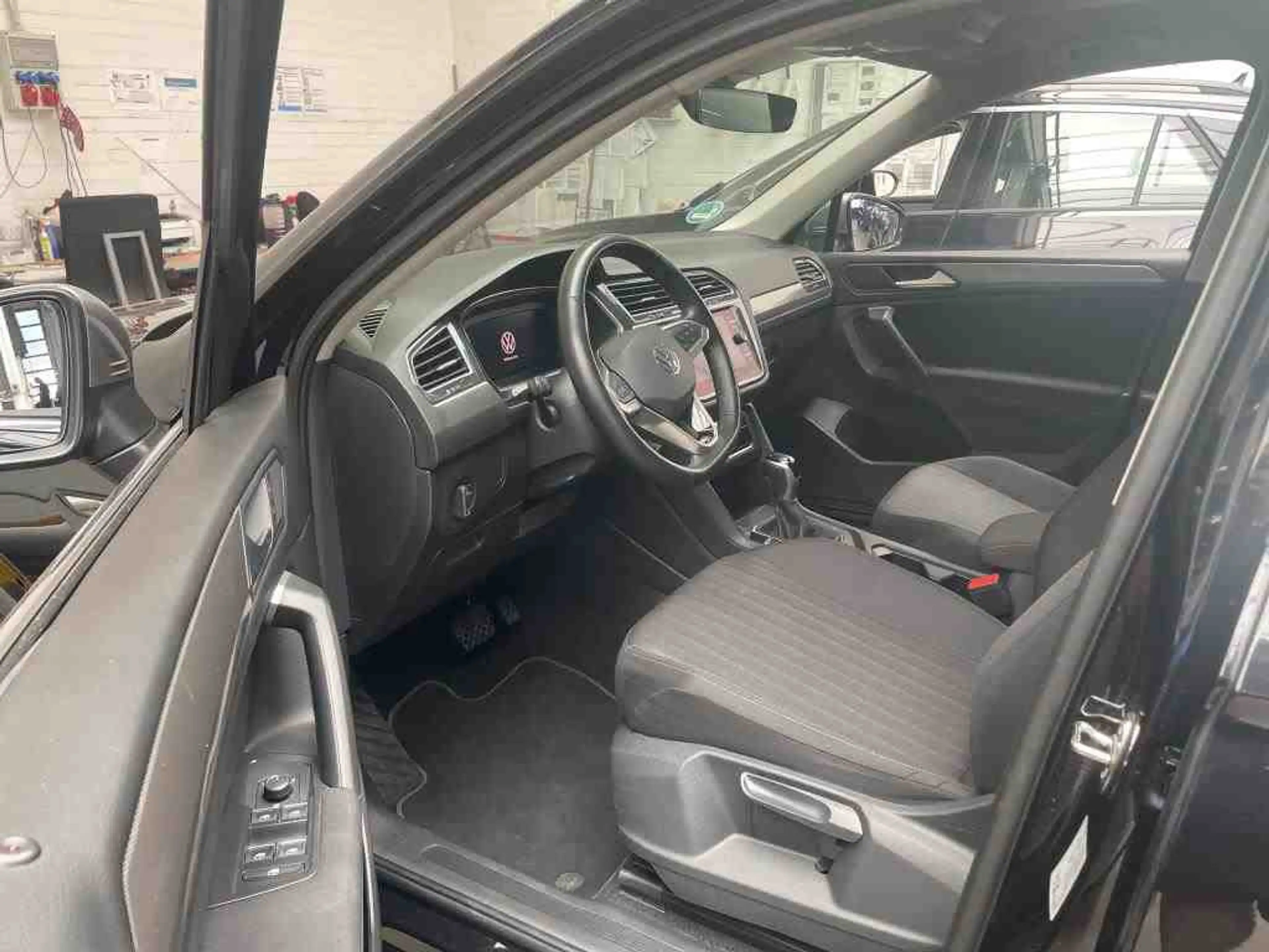 Volkswagen Tiguan Allspace 1.5 TSI Sonderleasing! 7-Sitze AHK — photo 4