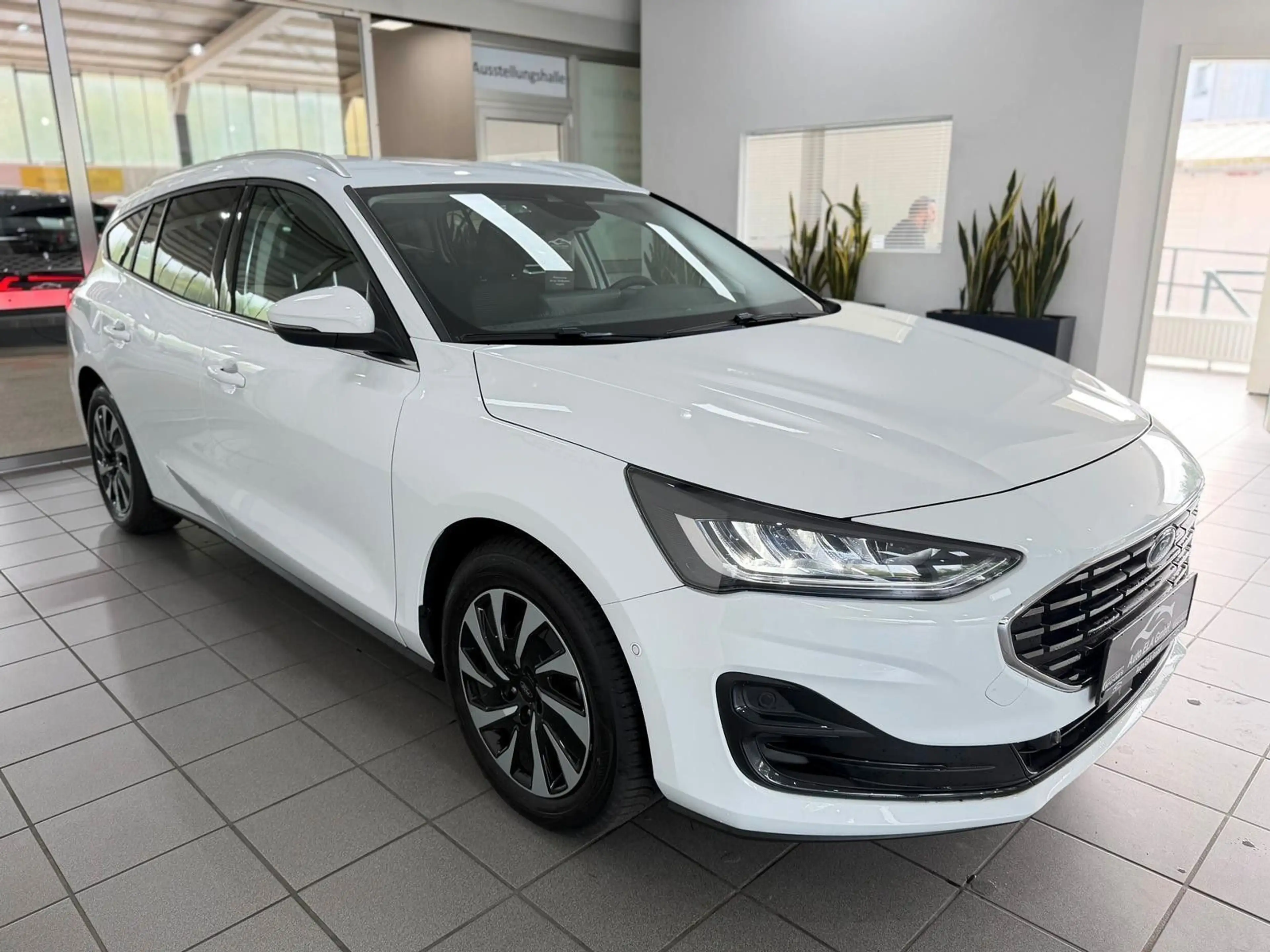Ford Focus Turnier Titanium Automatik 1.Hand|AHK|Kam. — photo 7