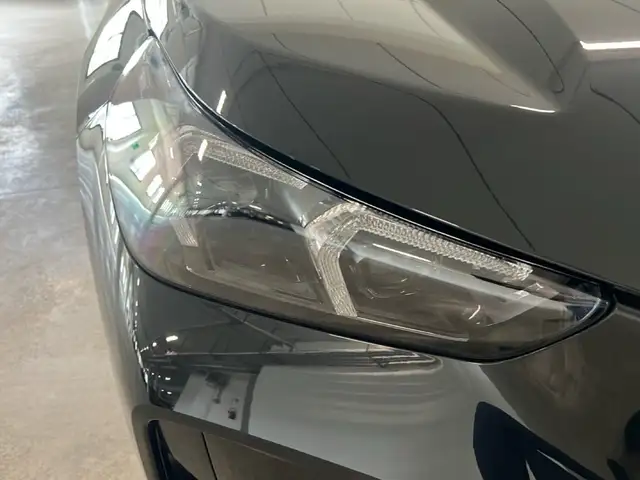 BMW X1 view 9
