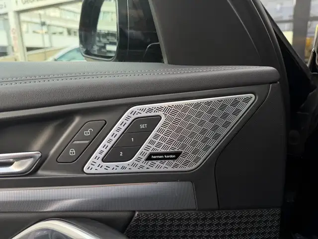 BMW X1 view 16