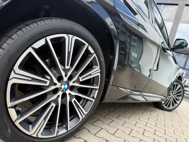 BMW X1 view 4