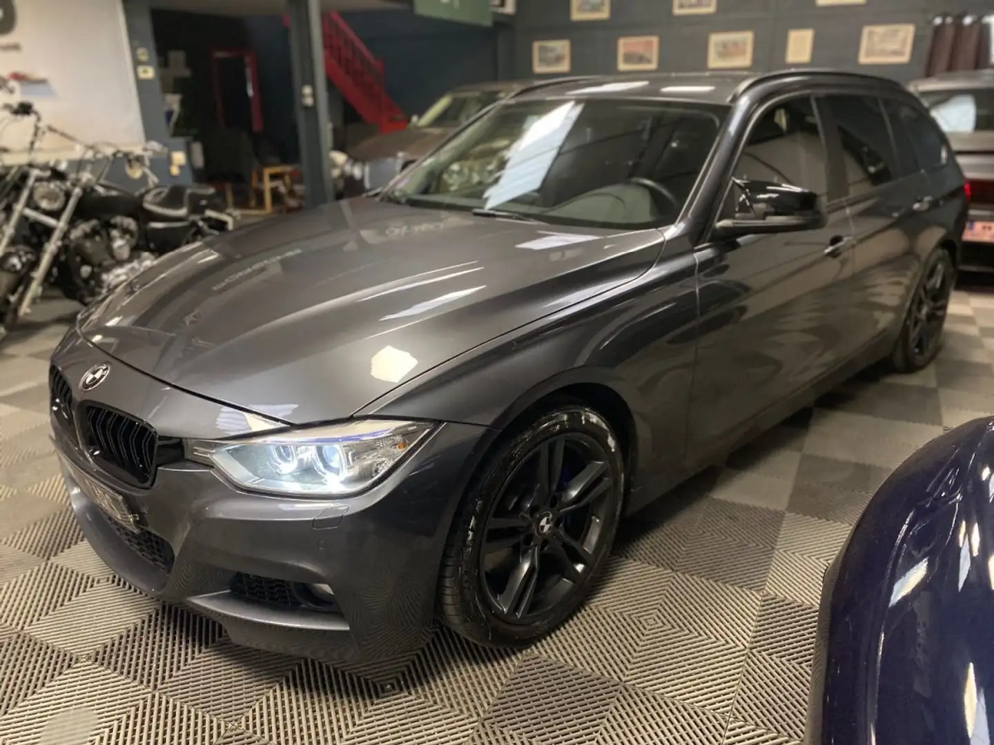 BMW 335 335i 3.0i - 24V L6 TURBO Gris - 2