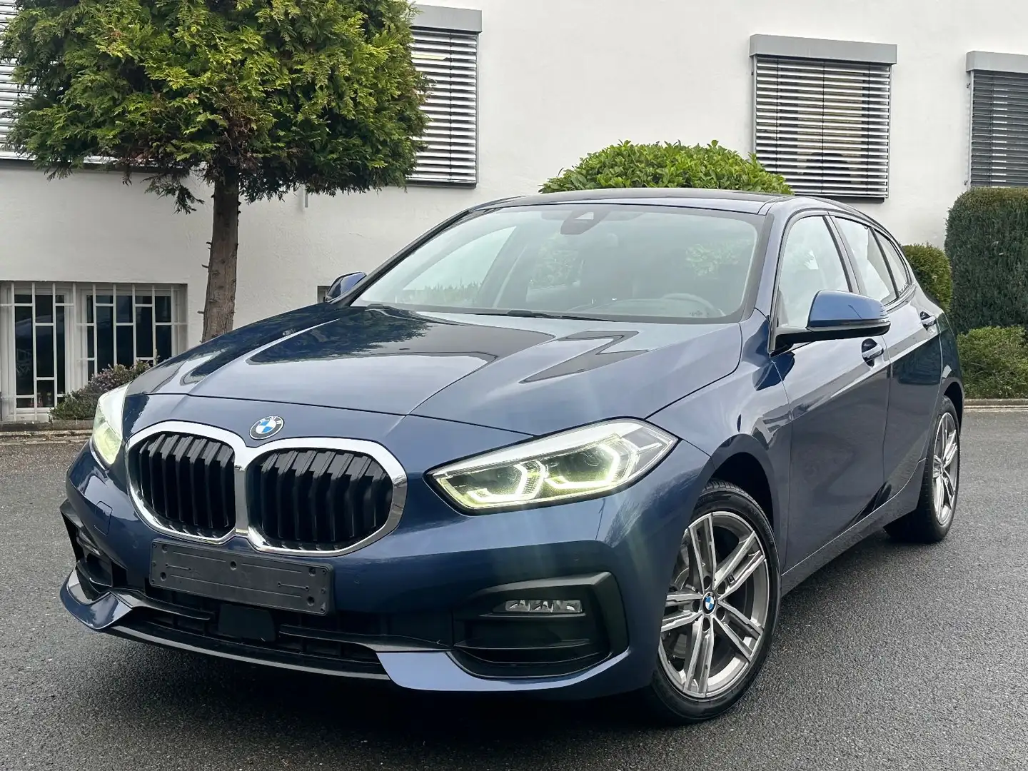 BMW 118 i Lim*SPORT-LINE*SHADOW-LINE* Blau - 2