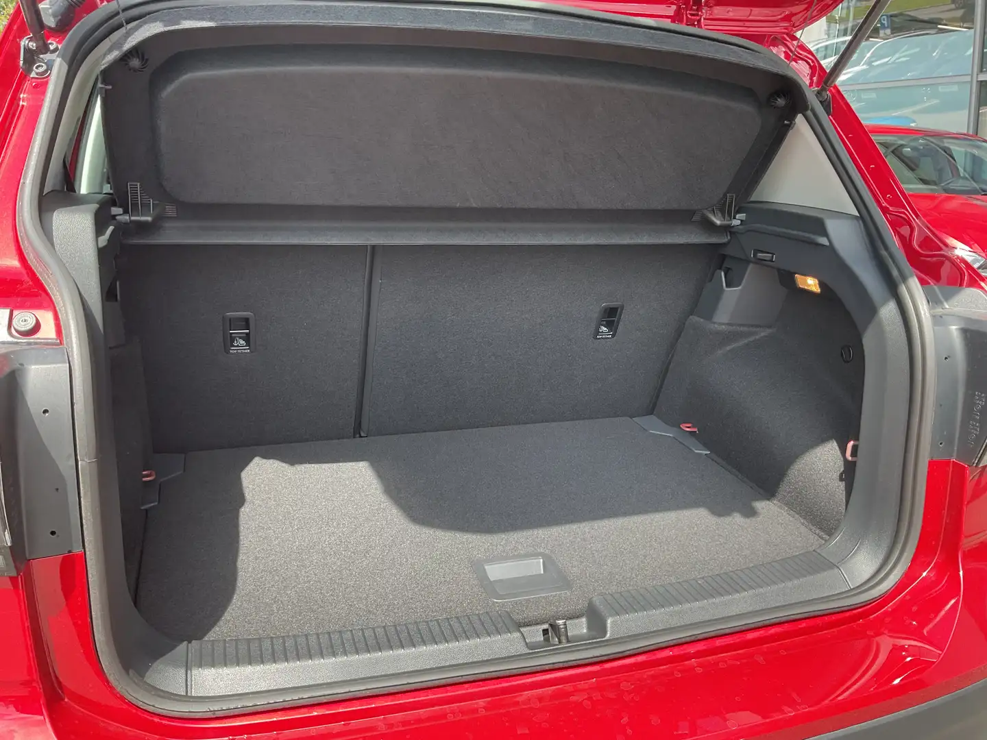 Volkswagen T-Cross 1.0 TSI Life DSG LED PDC SHZ Carplay Rot - 2