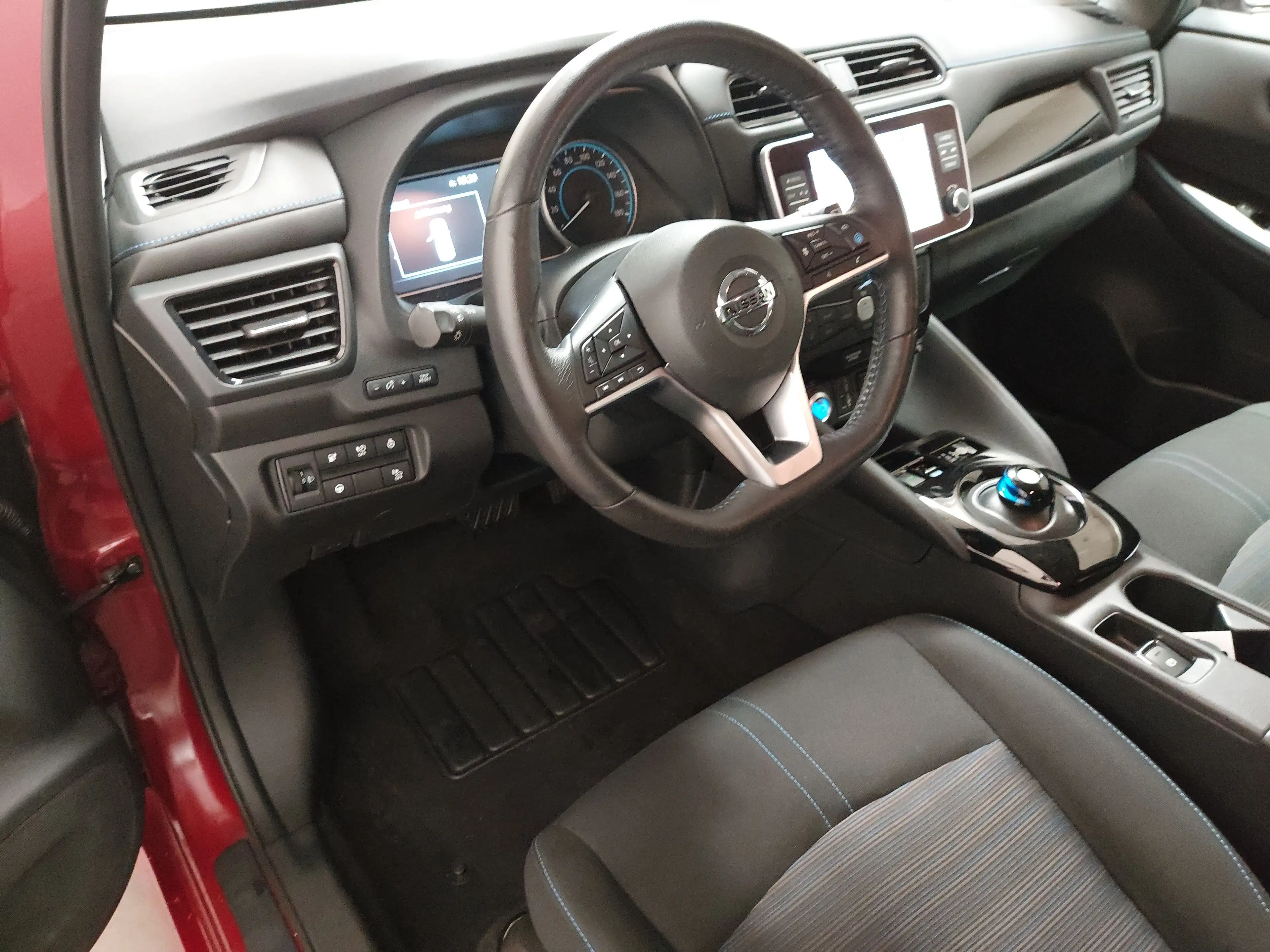 Nissan Leaf LEAF NAVI KLIMAAUT LED RADIO TEMPO SHZ VC RFK 360° — photo 6