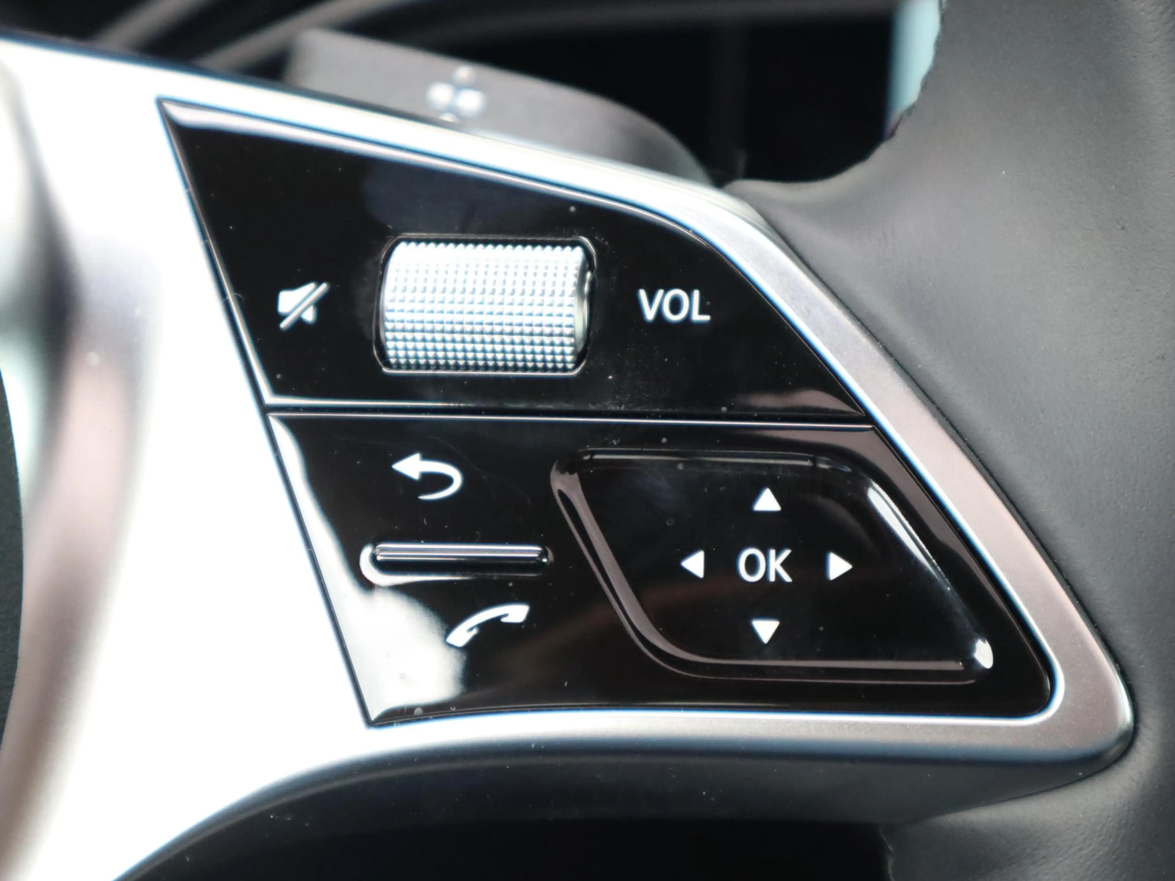 Mercedes-Benz GLC 400 4MATIC Business Solution 94 kWh — photo 13