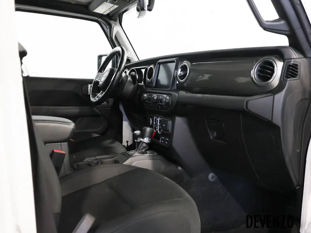 Jeep Wrangler снимка Jeep Wrangler