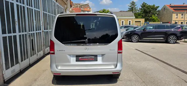 Mercedes-Benz V 300 d AMG 4MATIC *7 Sitze*Navi*360Kamera*El. Türe* Ansicht 8