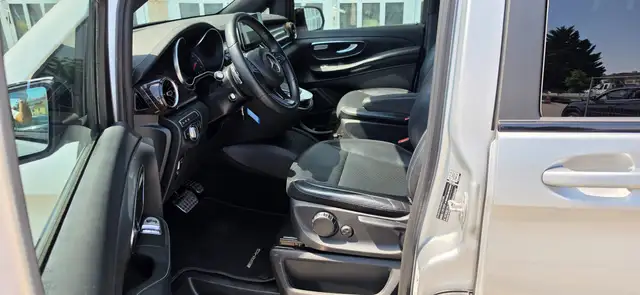 Mercedes-Benz V 300 d AMG 4MATIC *7 Sitze*Navi*360Kamera*El. Türe* Ansicht 10