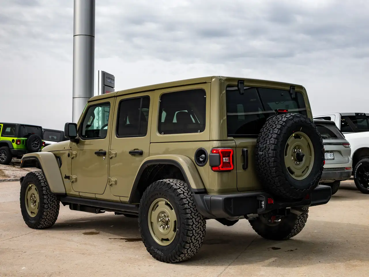 Jeep Wrangler снимка Jeep Wrangler