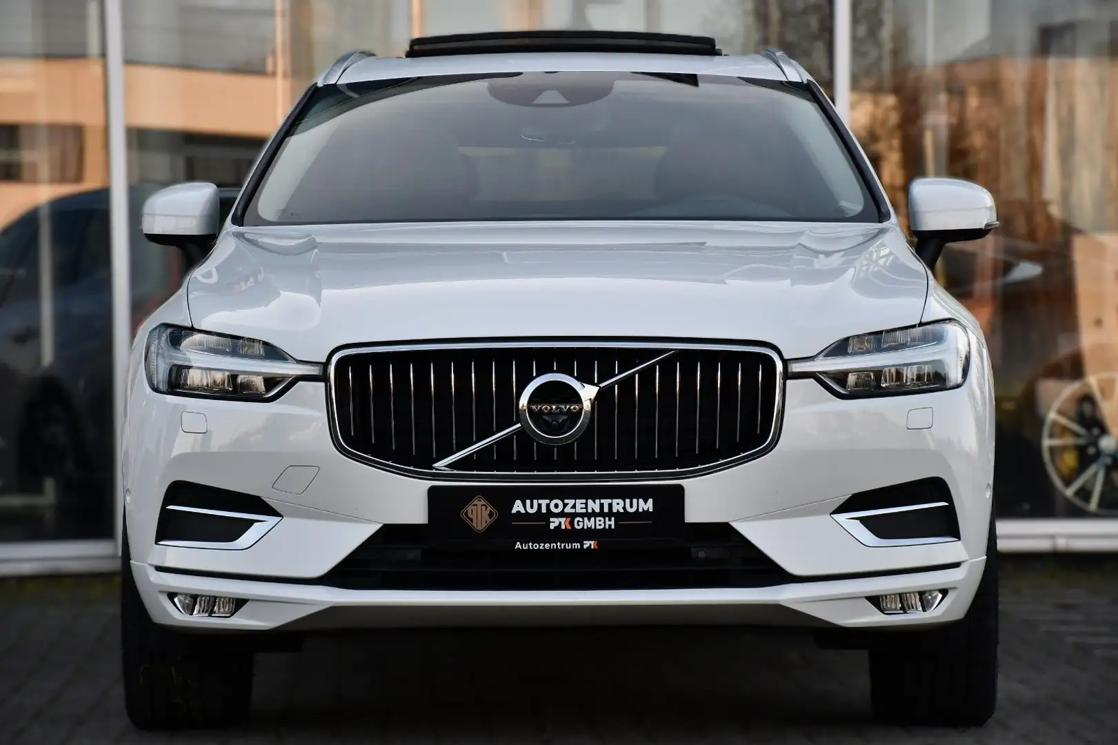 Volvo XC60 Inscription AWD 360°Kam Pano Harman K HeaUp Blanc - 2